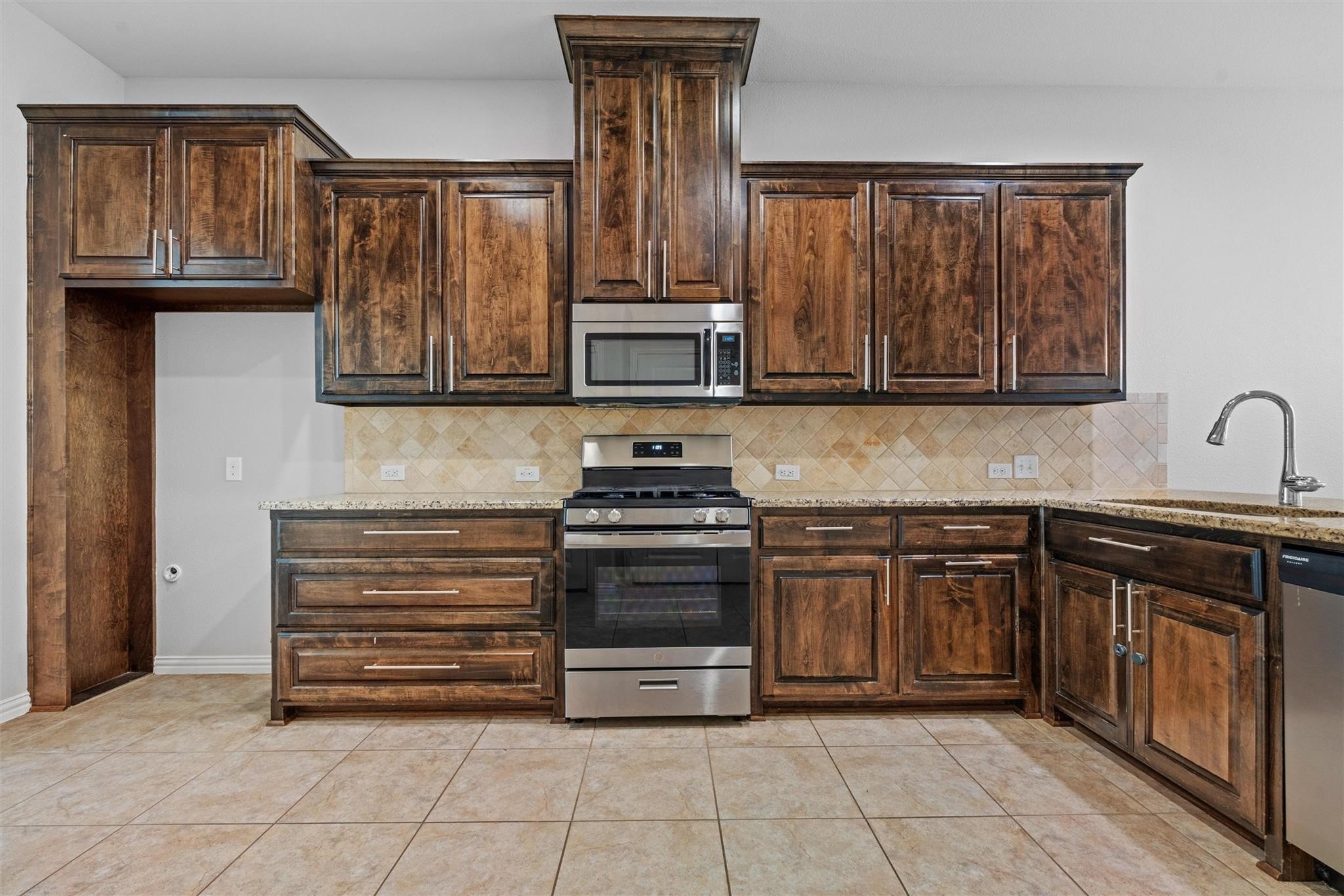 3920 Canton Jade Way Arlington TX 76005