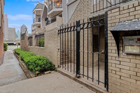 1010 Allen Street Dallas TX 75204