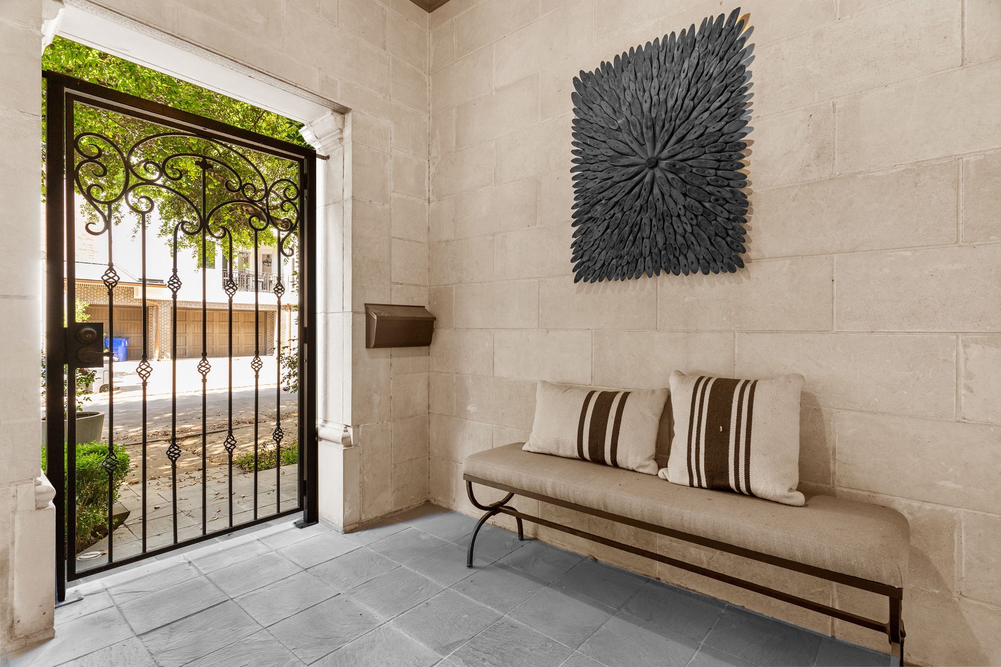 2222 Worthington Street Dallas TX 75204