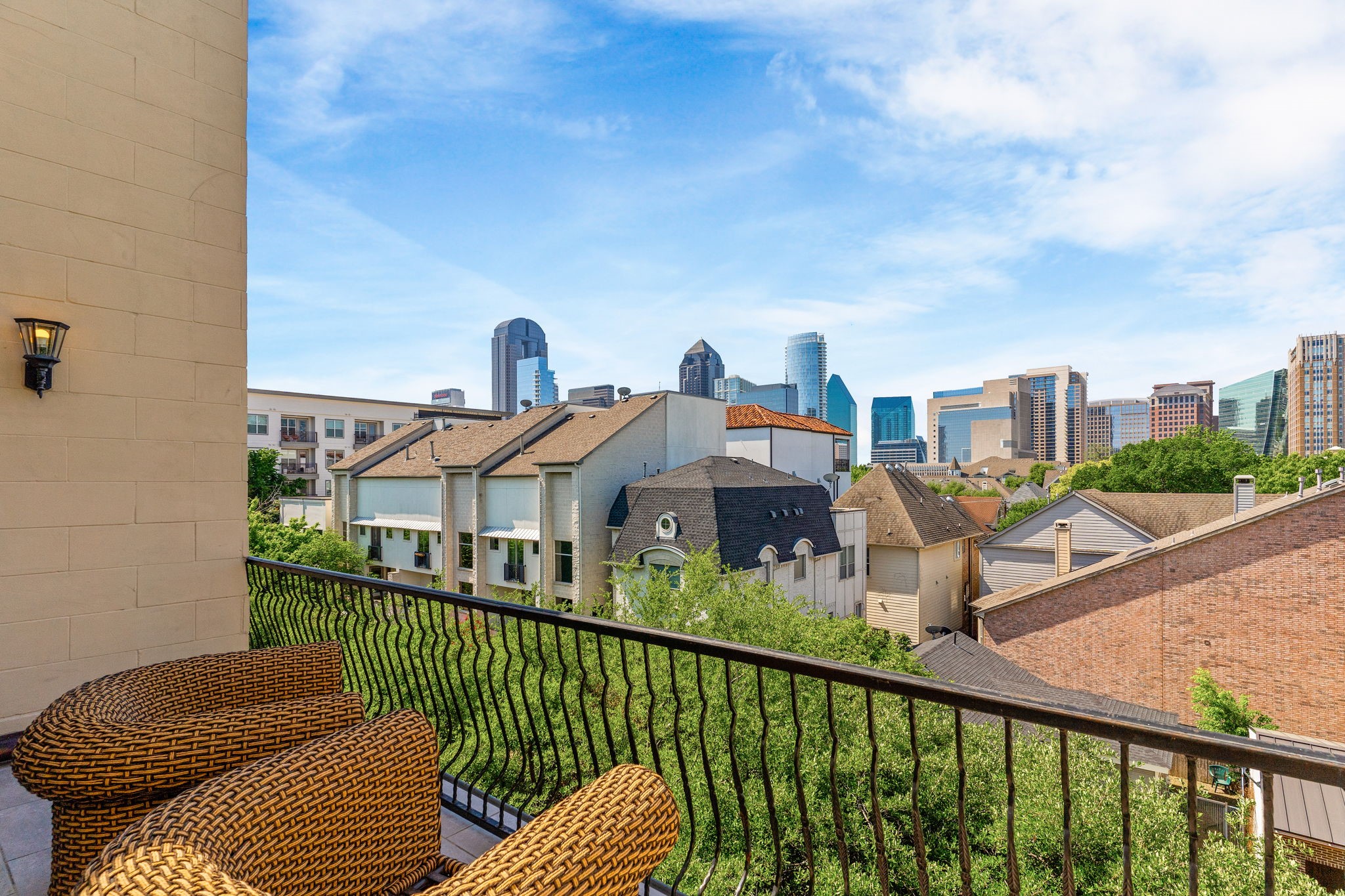 2222 Worthington Street Dallas TX 75204