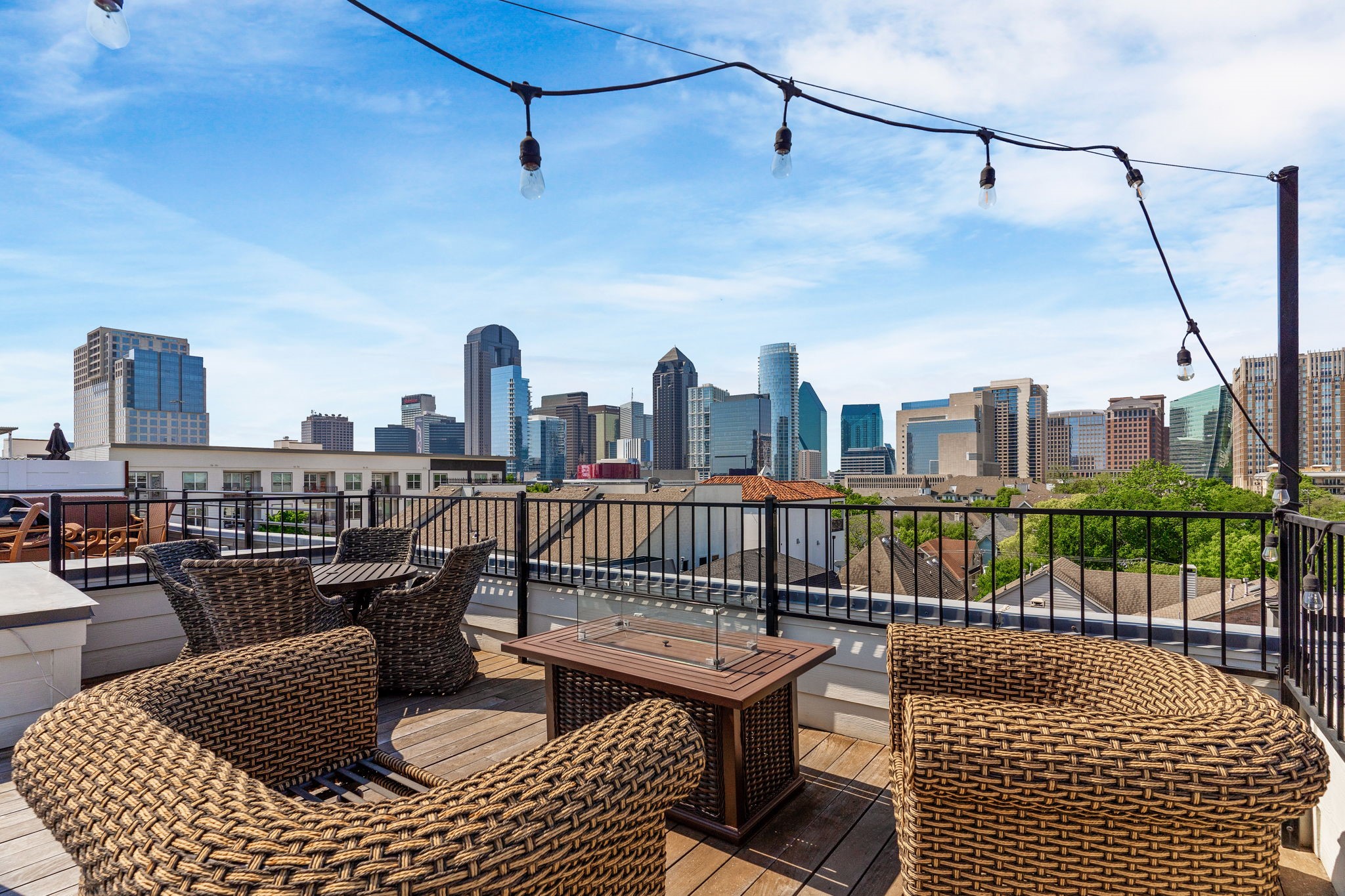 2222 Worthington Street Dallas TX 75204