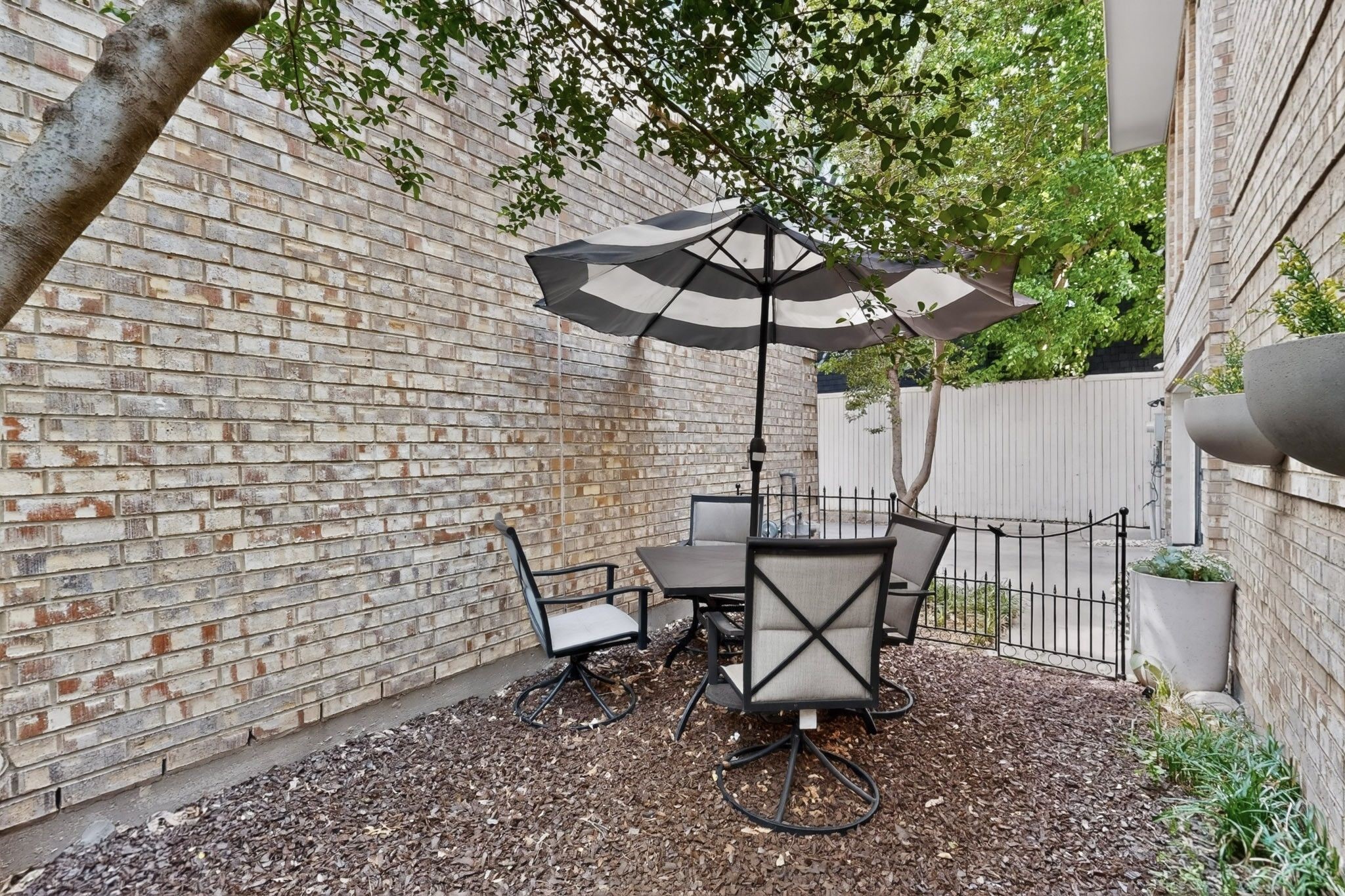4231 Bowser Avenue Dallas TX 75219