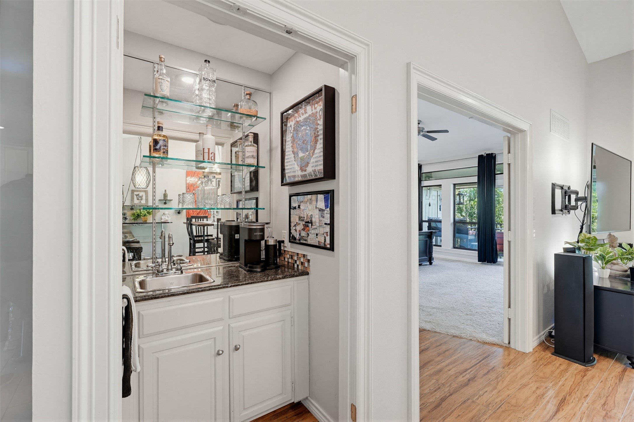 5084 Westgrove Drive Dallas TX 75248