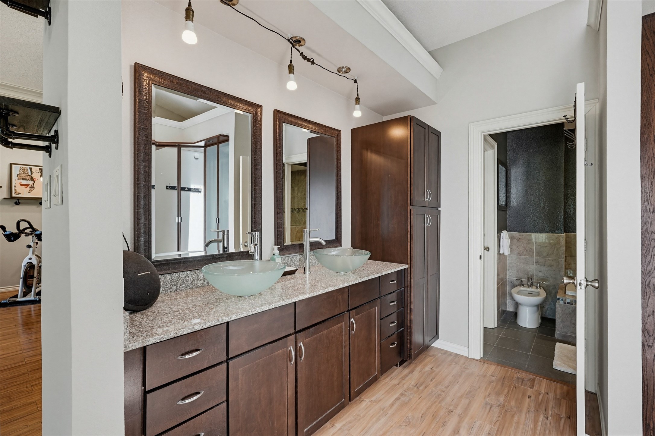 5084 Westgrove Drive Dallas TX 75248