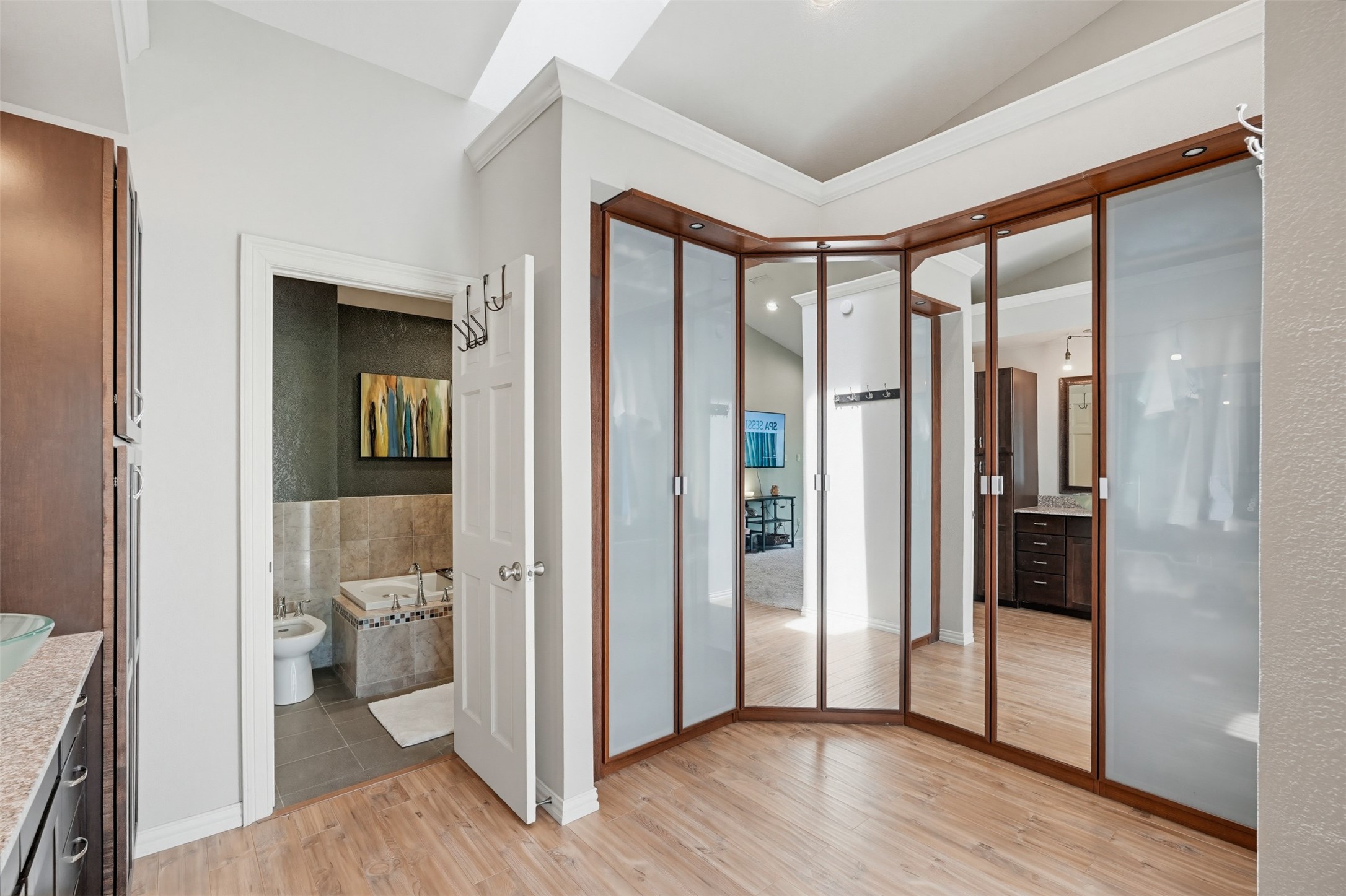 5084 Westgrove Drive Dallas TX 75248