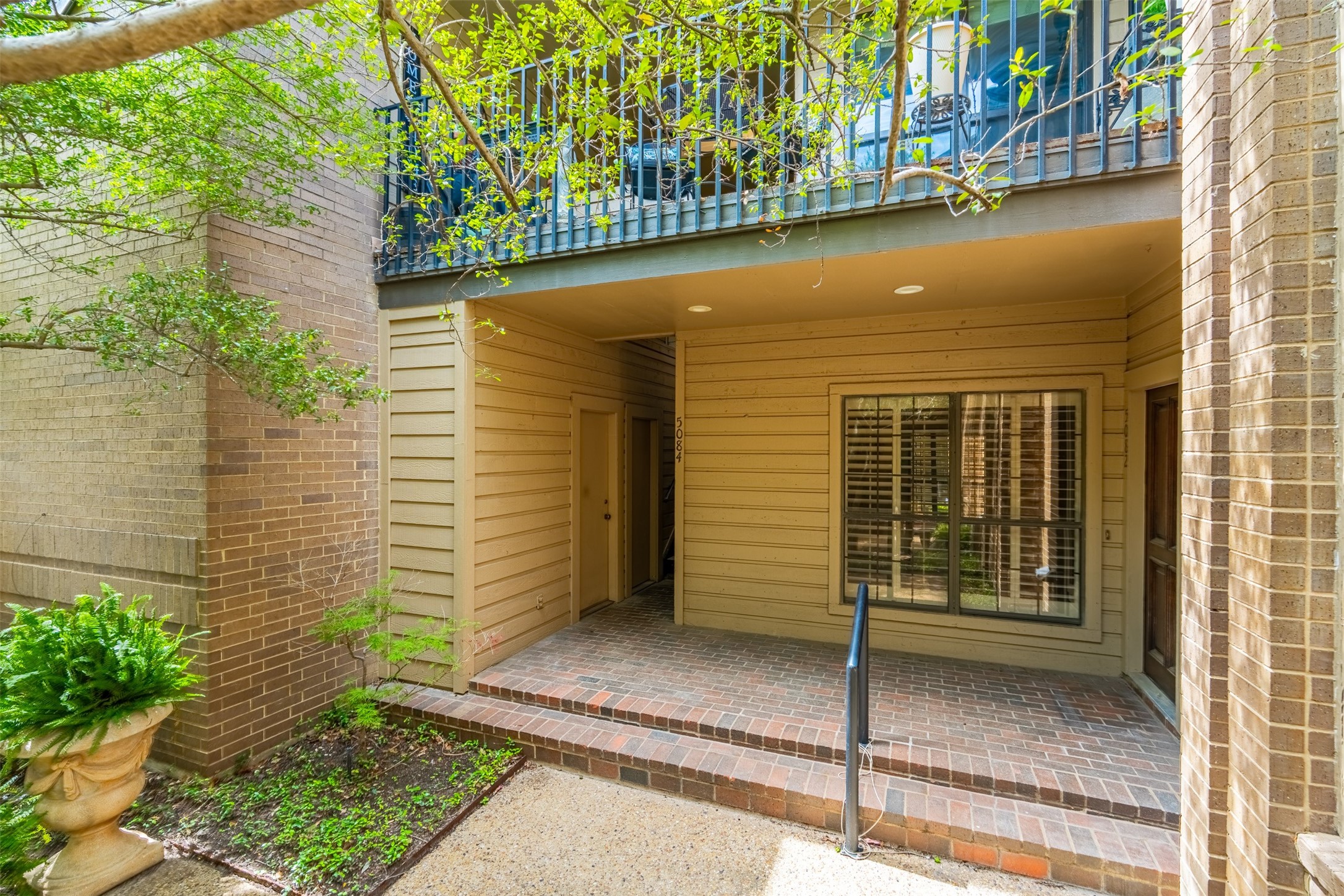 5084 Westgrove Drive Dallas TX 75248