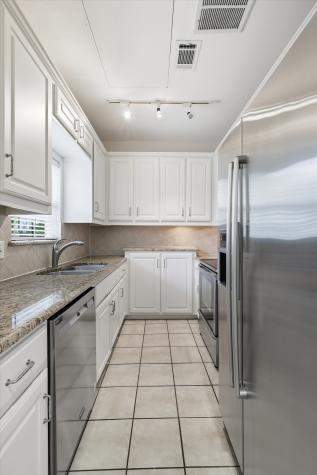 2727 Shelby Avenue Dallas TX 75219