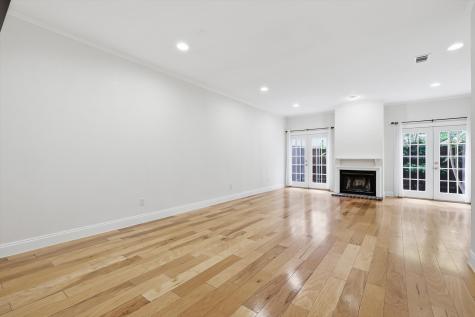 2727 Shelby Avenue Dallas TX 75219