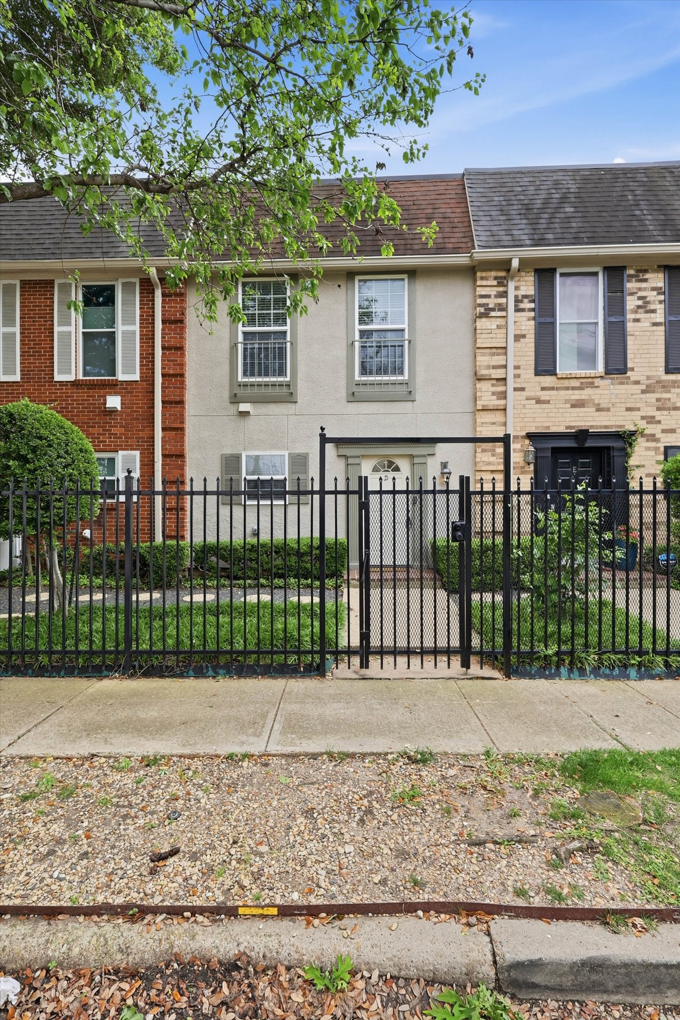 2727 Shelby Avenue Dallas TX 75219
