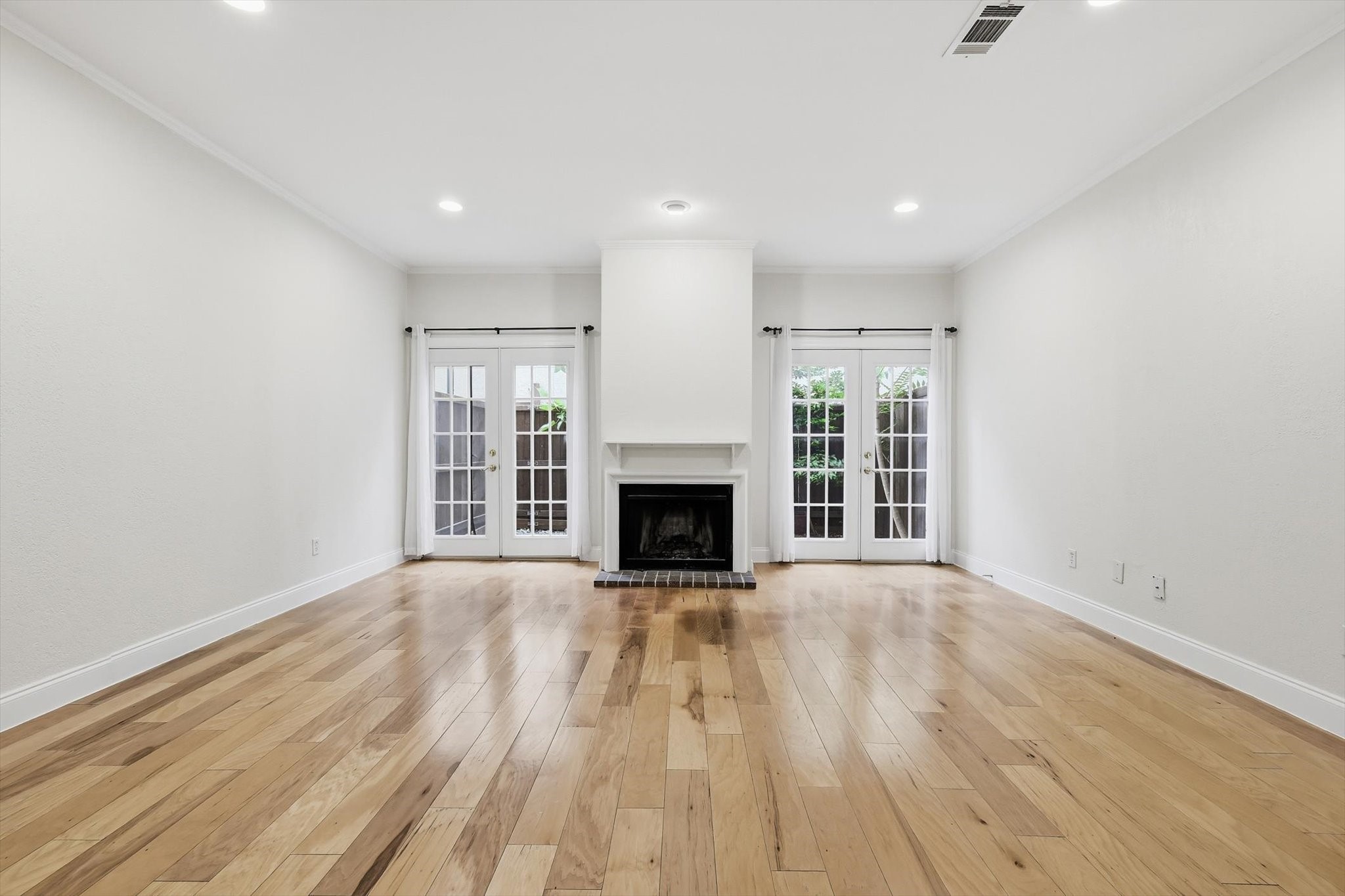 2727 Shelby Avenue Dallas TX 75219
