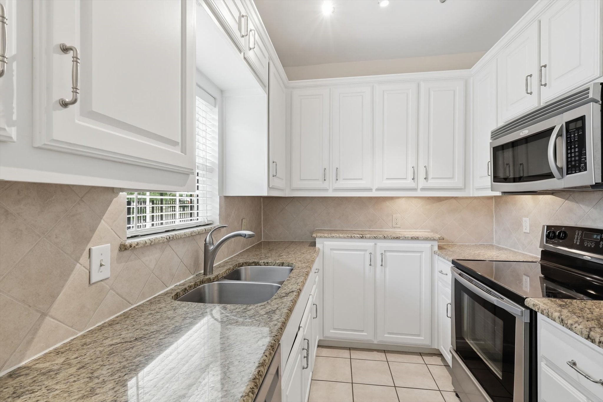 2727 Shelby Avenue Dallas TX 75219