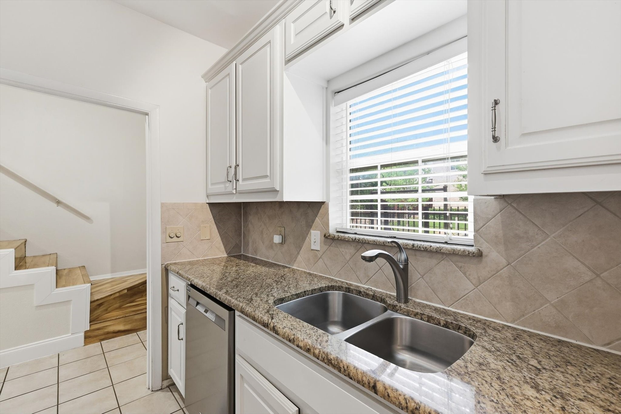 2727 Shelby Avenue Dallas TX 75219