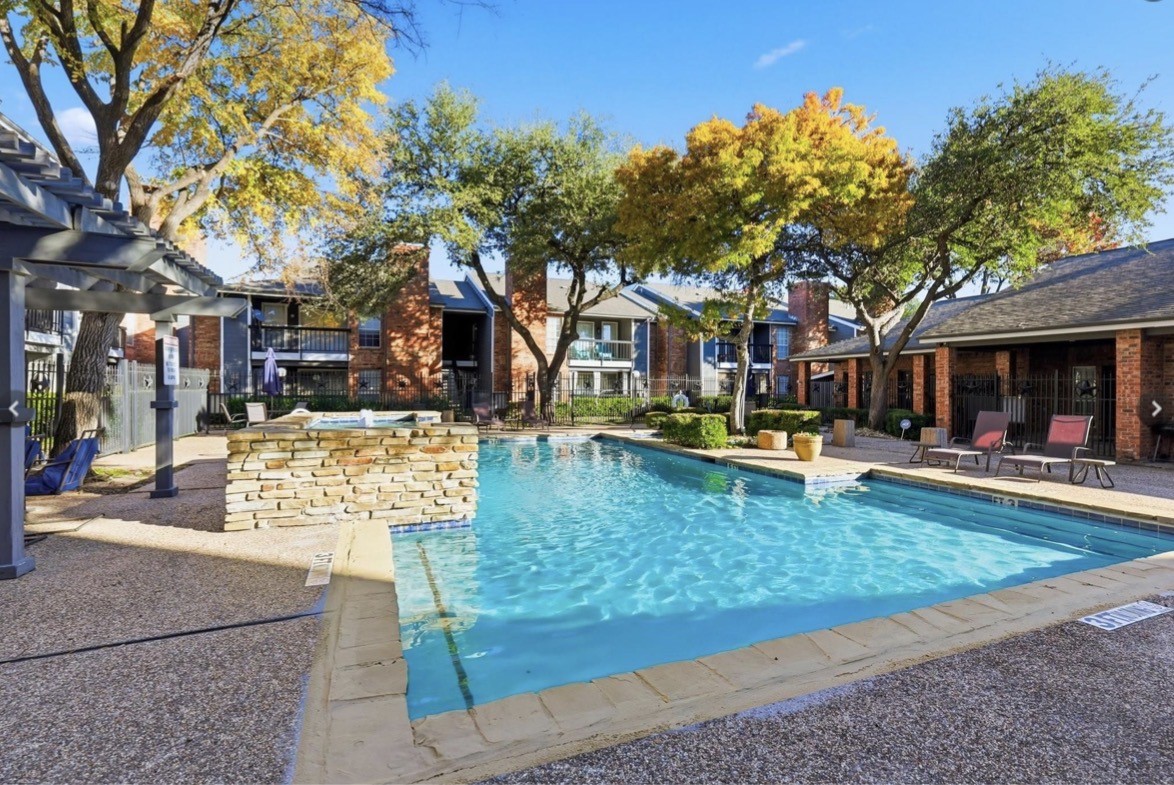 18333 Roehampton Drive Dallas TX 75252