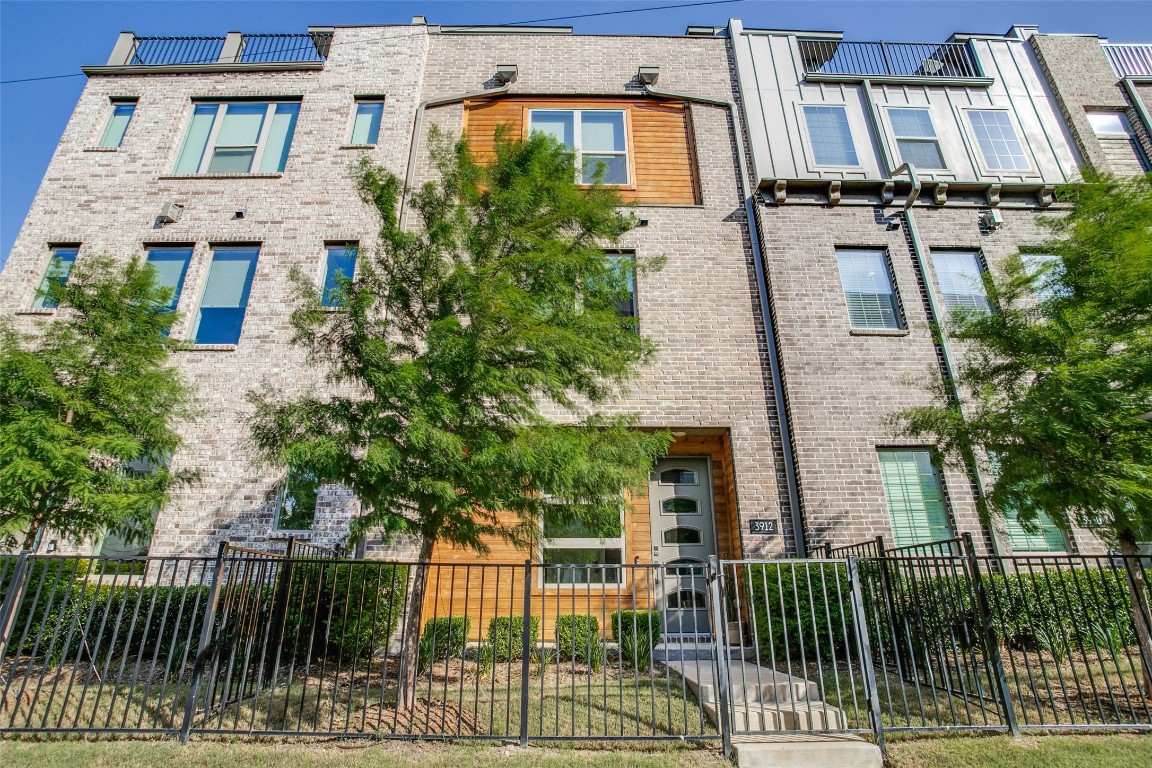 3912 Riesling Ridge Dallas TX 75204