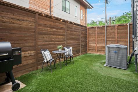 2130 Lovedale Avenue Dallas TX 75235