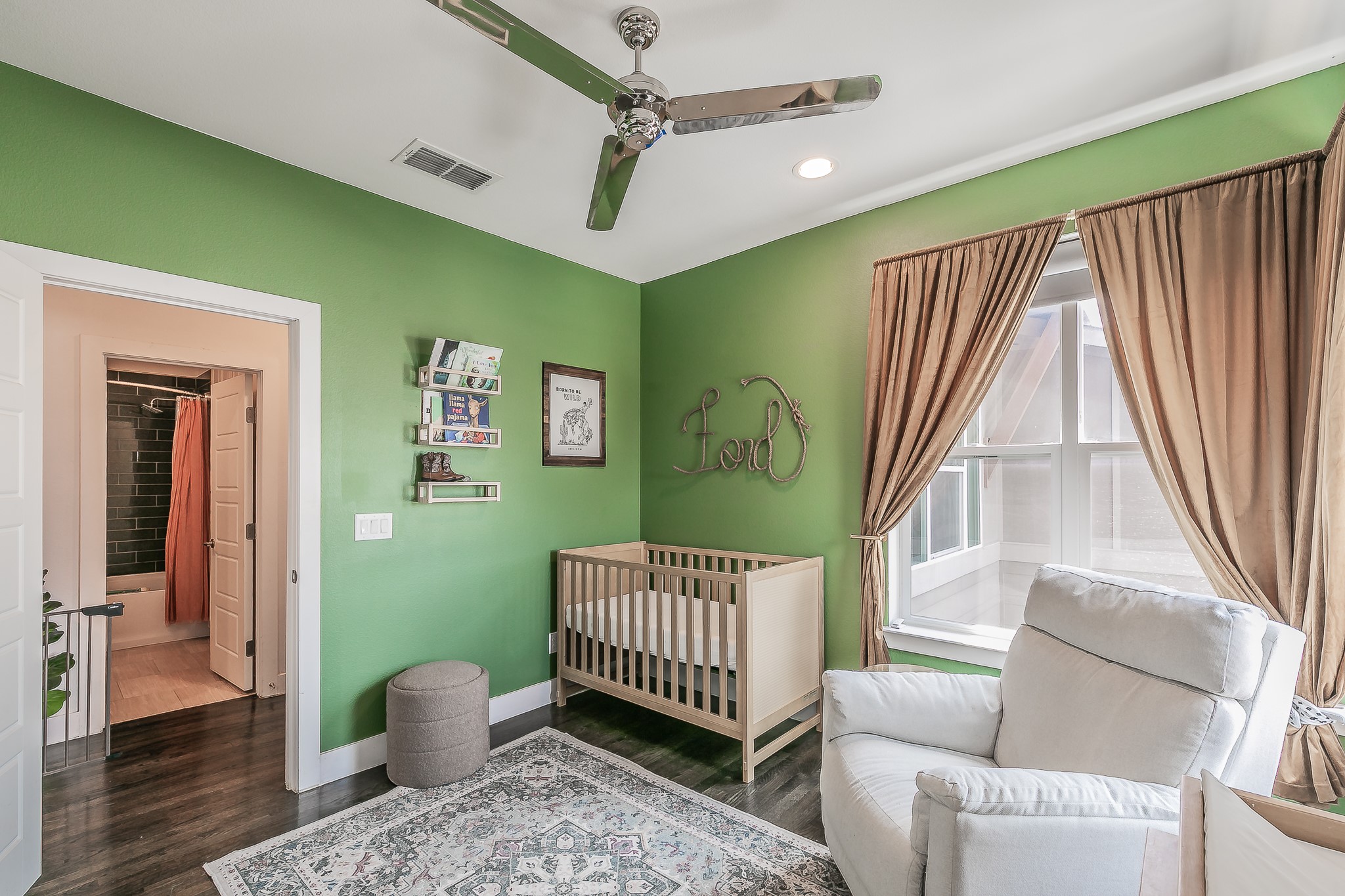 2441 Thatcher Drive Dallas TX 75206