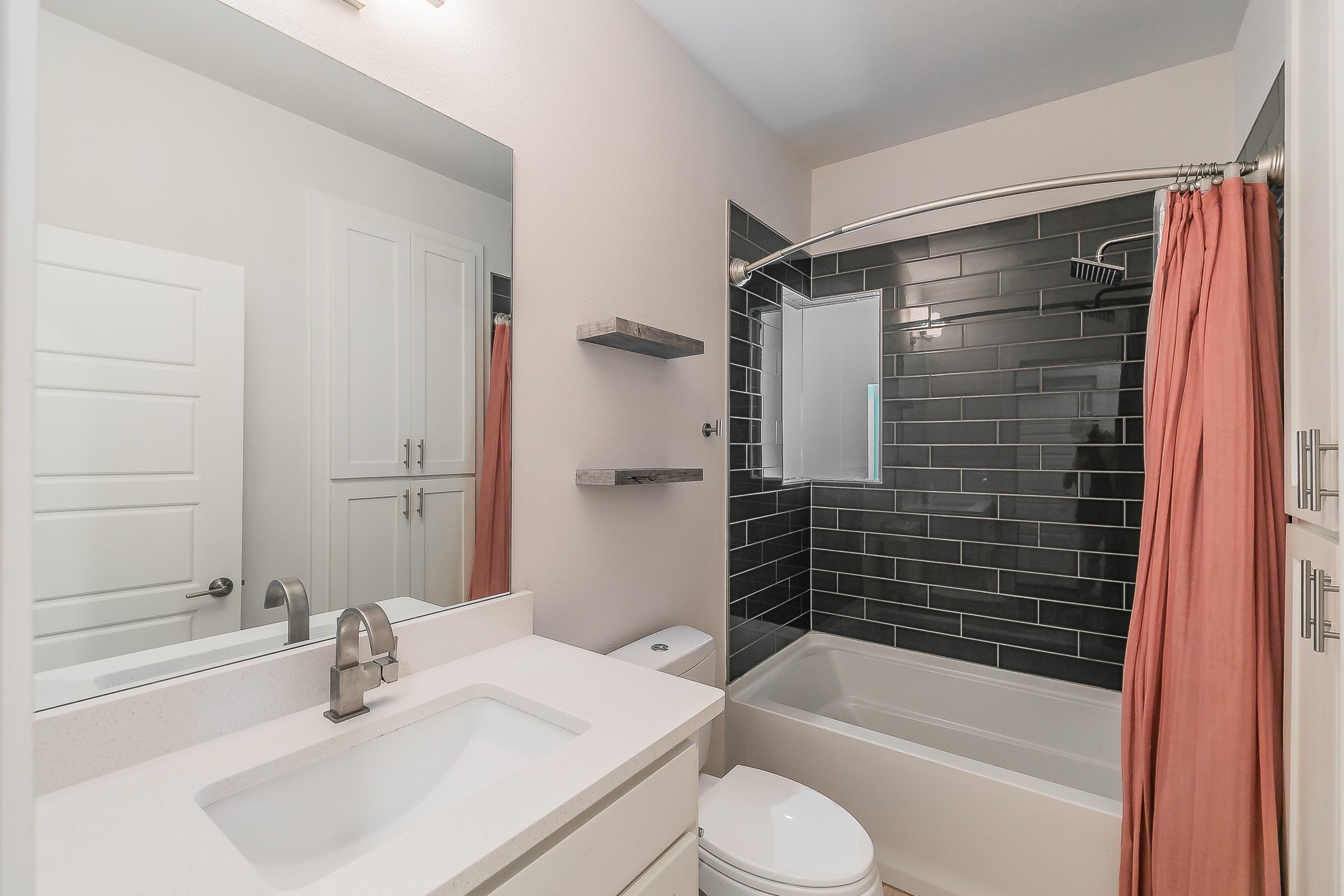 2441 Thatcher Drive Dallas TX 75206