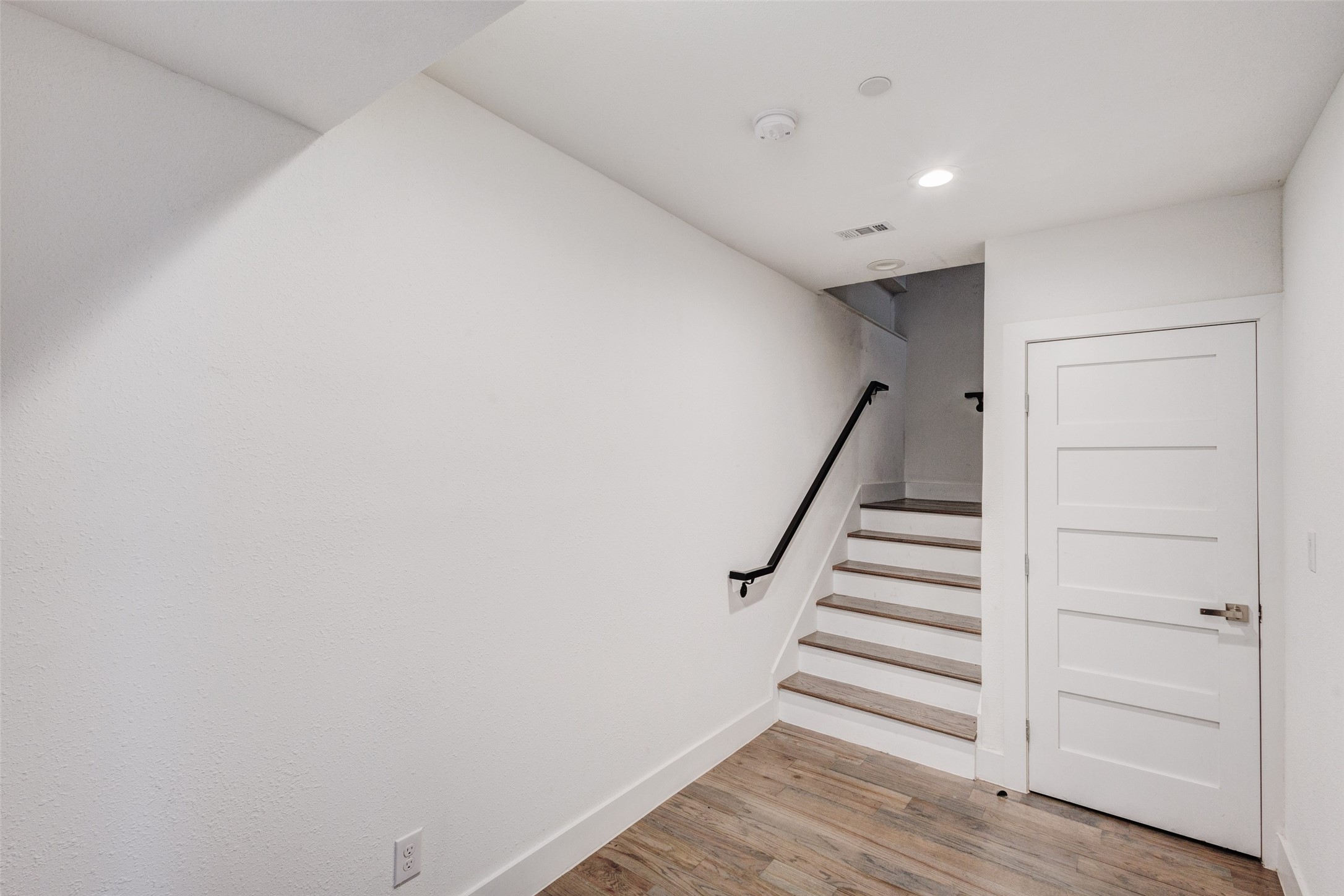 2450 N Garrett Avenue Dallas TX 75206