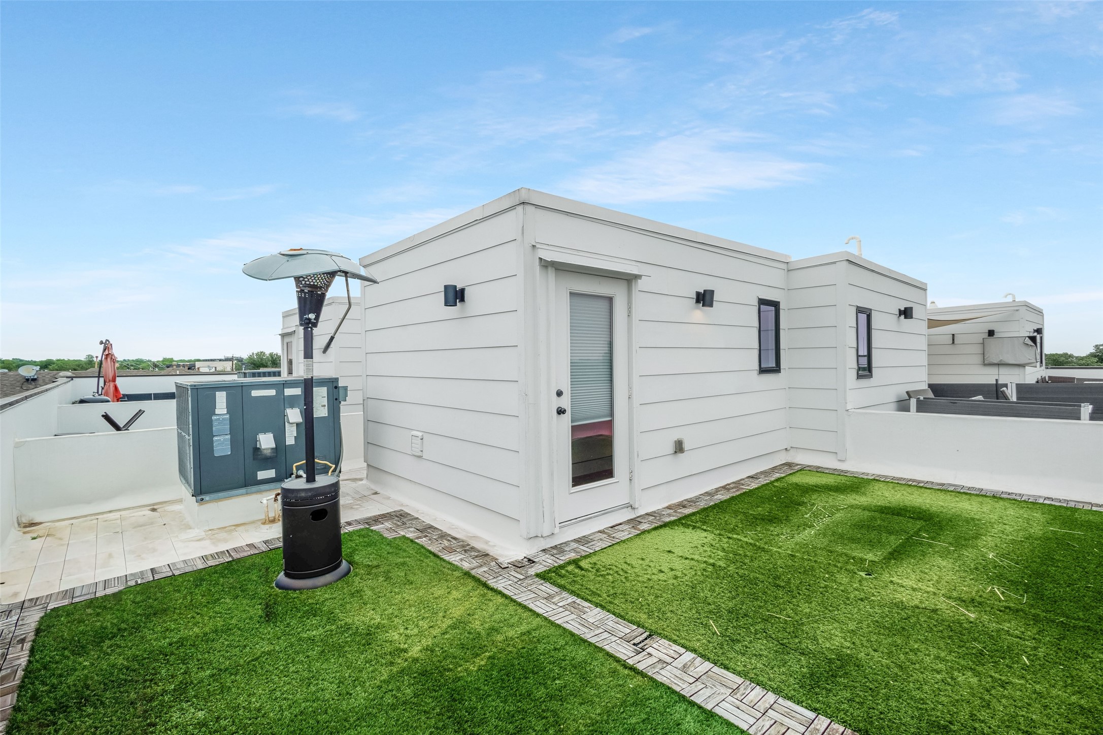 2450 N Garrett Avenue Dallas TX 75206