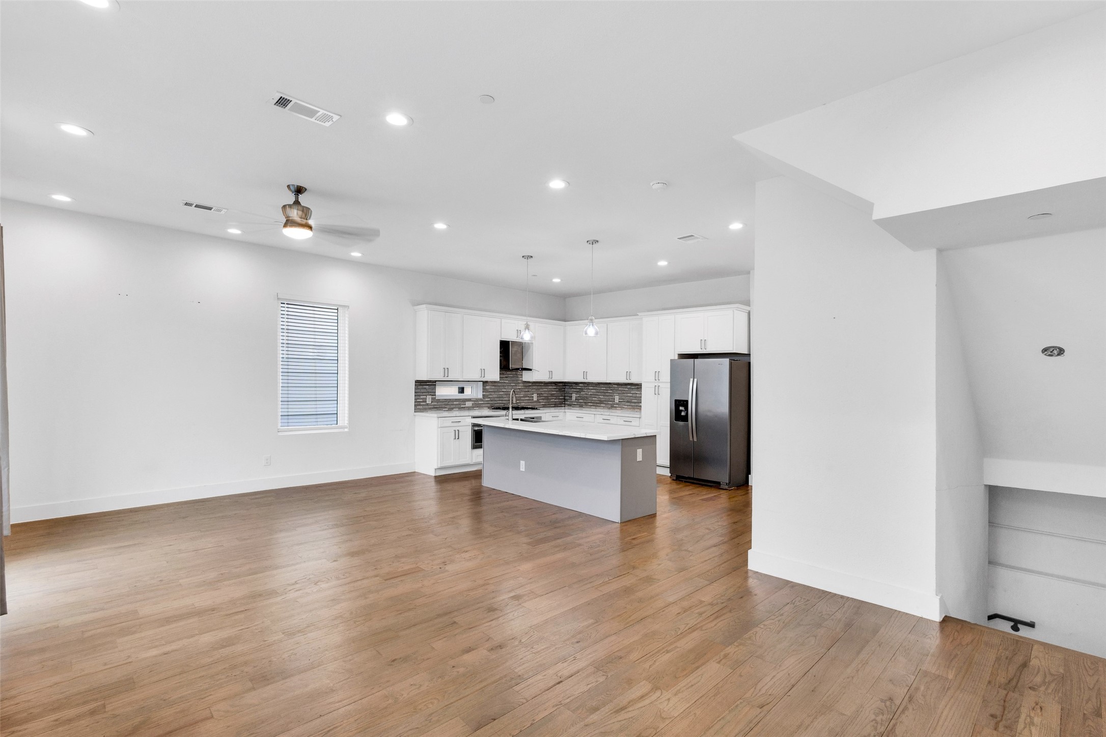 2450 N Garrett Avenue Dallas TX 75206