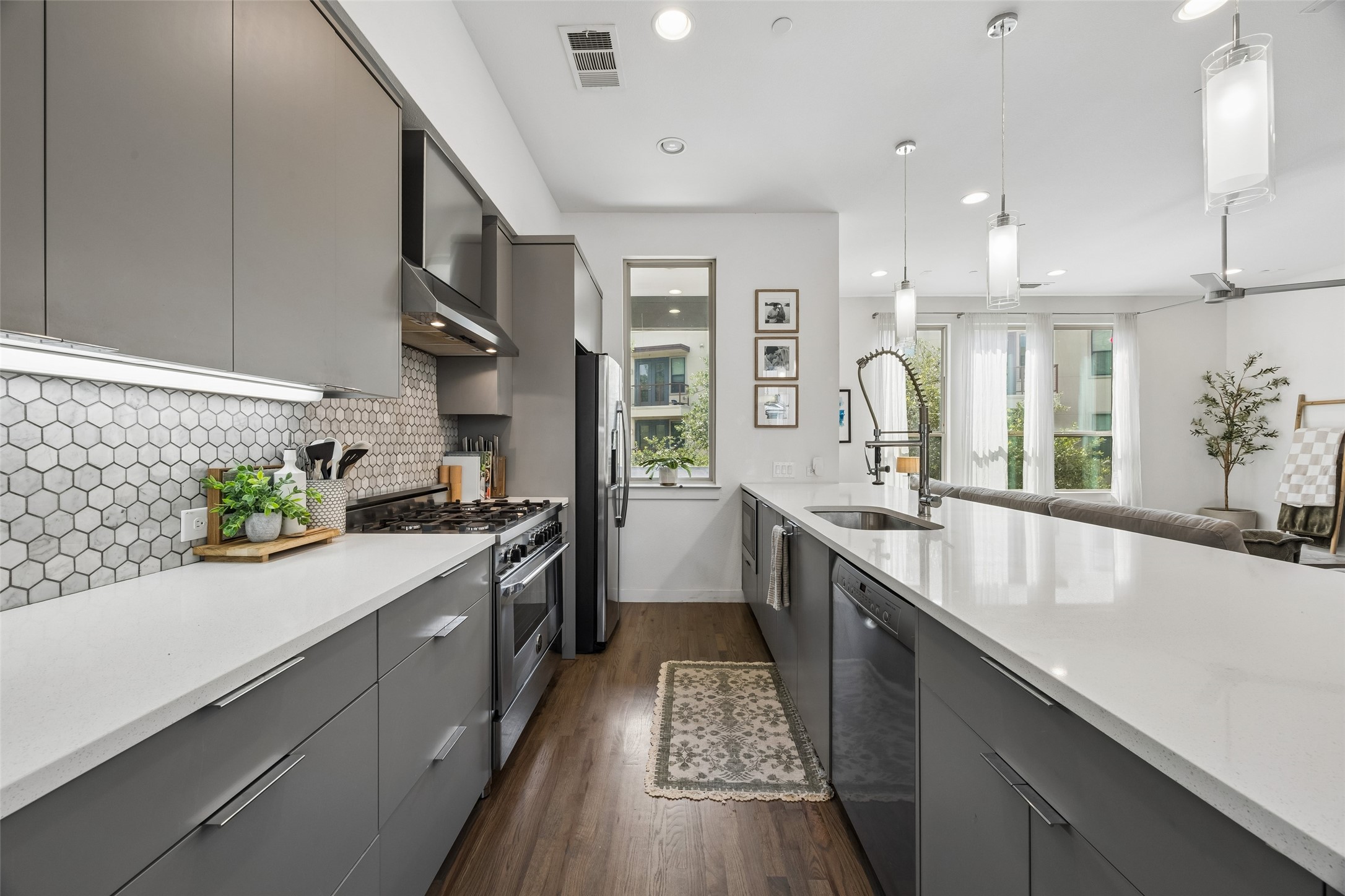 5734 Oram Street Dallas TX 75206