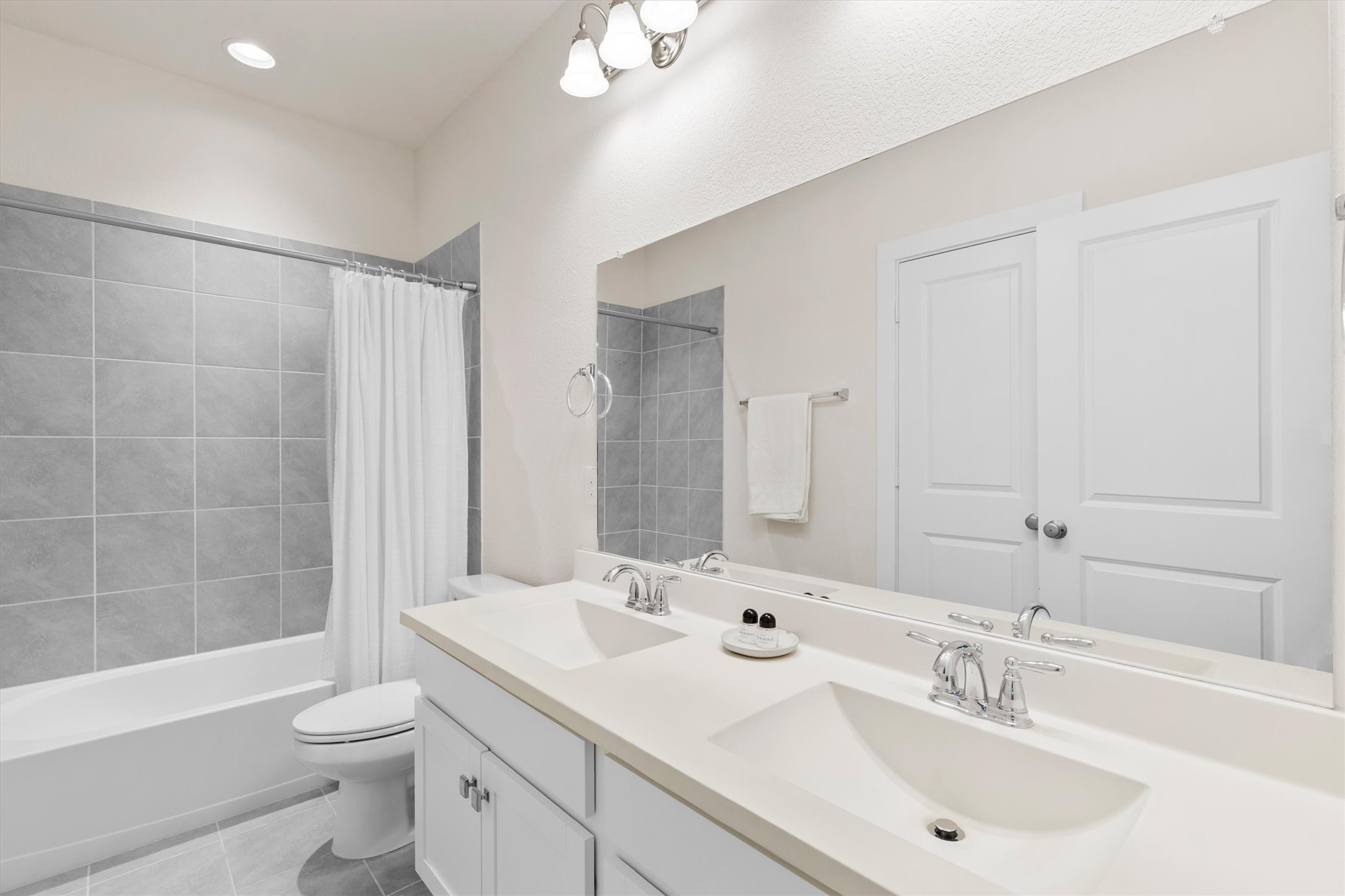 8305 Oxalis Lane Dallas TX 75252