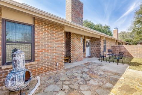 1114 Quail Creek Street Benbrook TX 76126