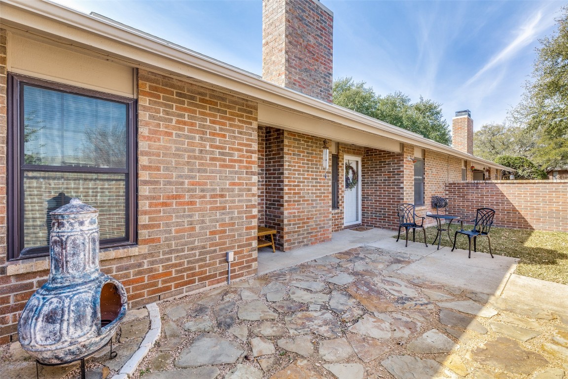1114 Quail Creek Street Benbrook TX 76126