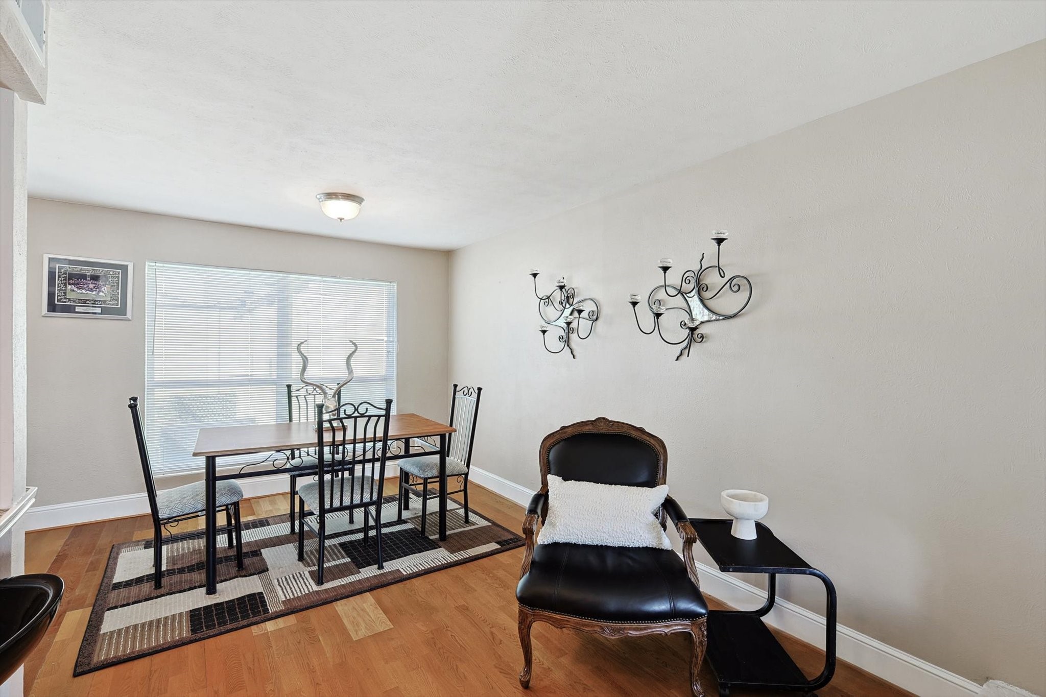 5916 Sandhurst Lane Dallas TX 75206