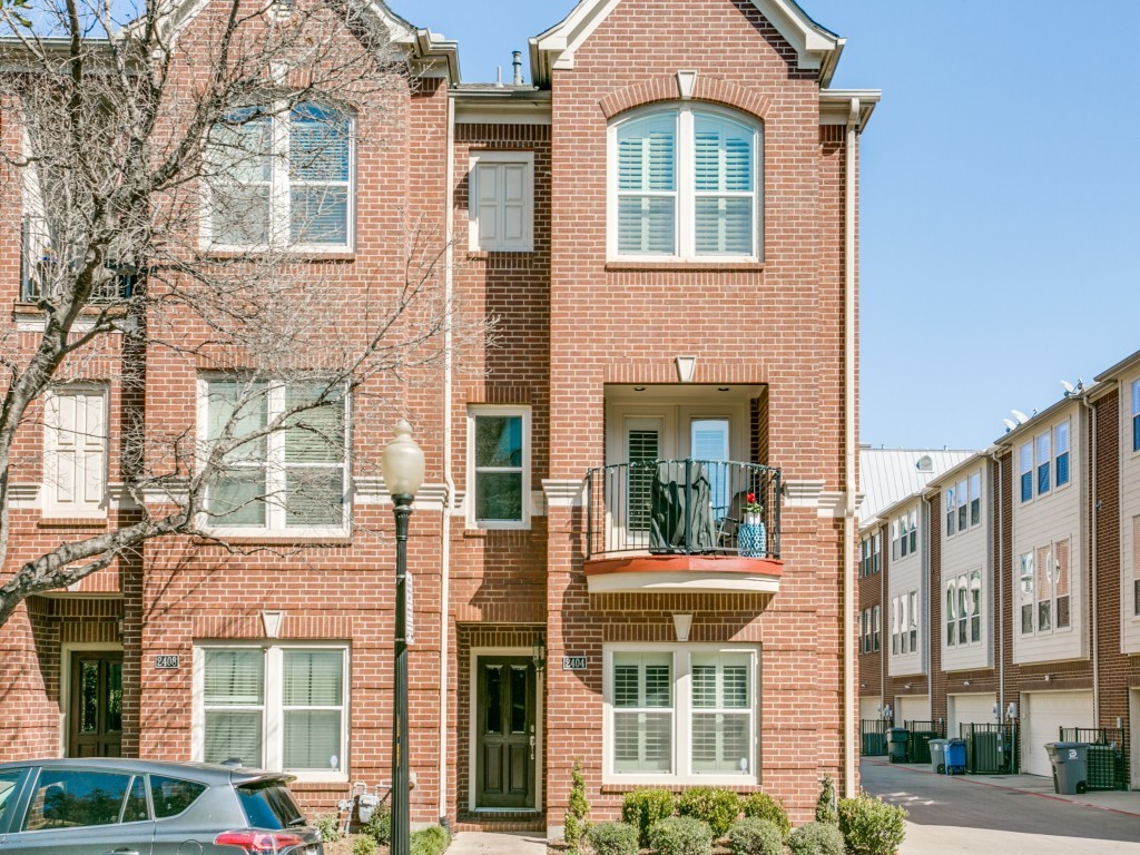 2404 Worthington Street Dallas TX 75204