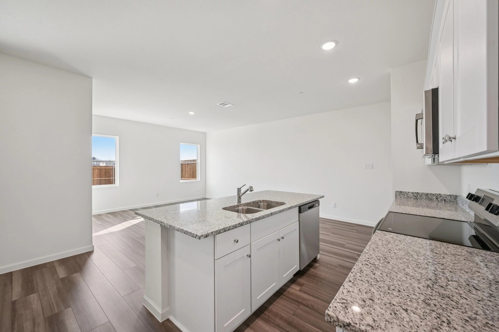 206 Pourtales Lane Cedar Hill TX 75104