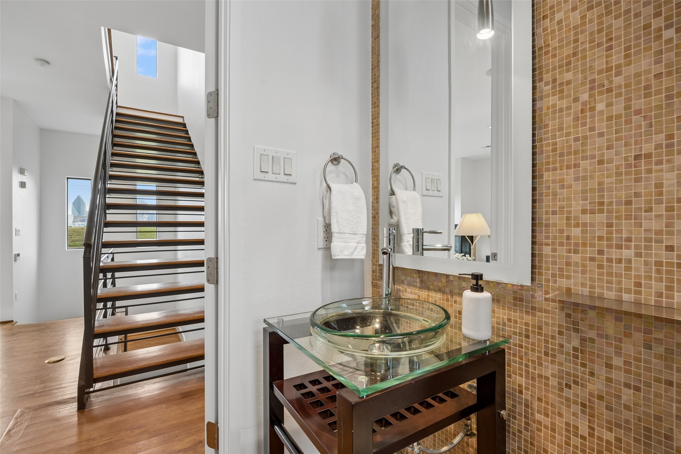 433 Trinity River Circle Dallas TX 75203