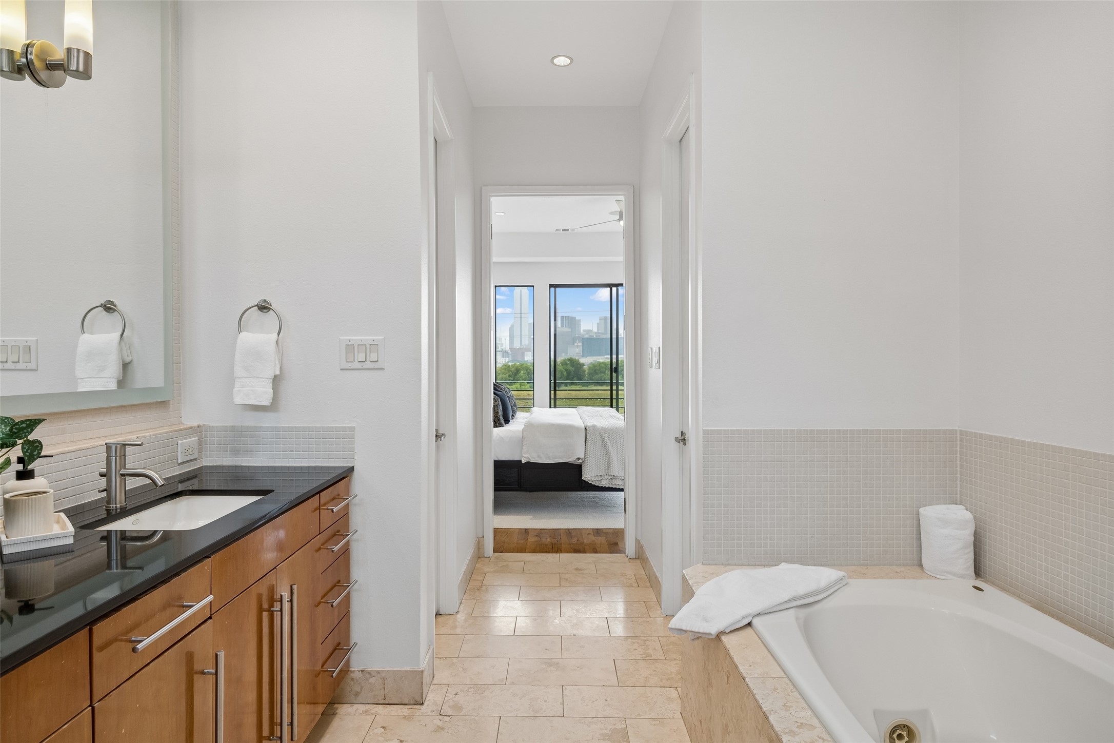 433 Trinity River Circle Dallas TX 75203