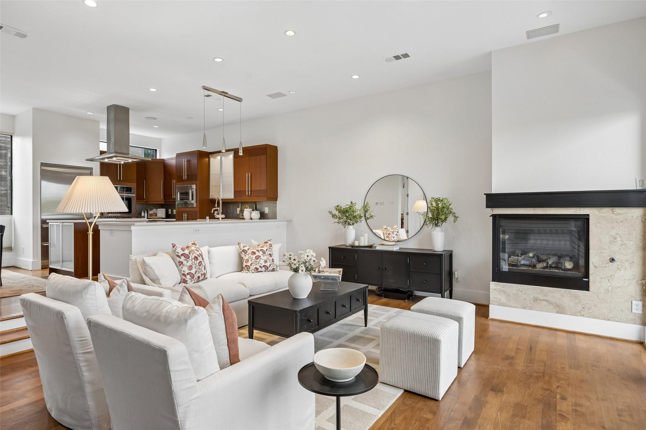 433 Trinity River Circle Dallas TX 75203