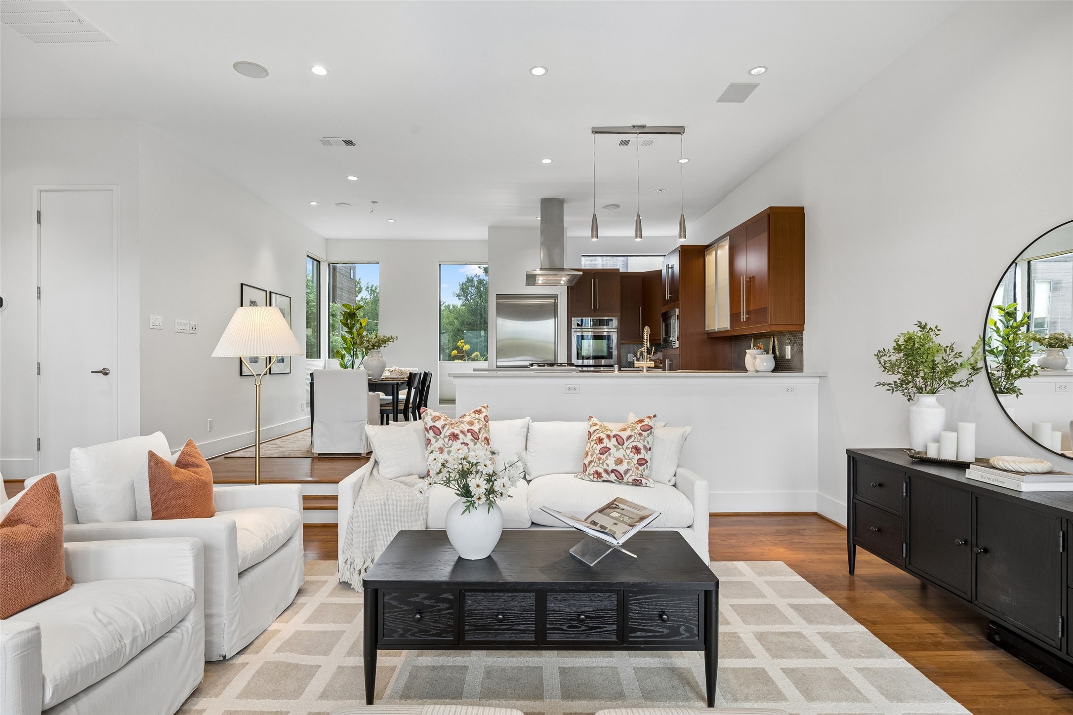 433 Trinity River Circle Dallas TX 75203