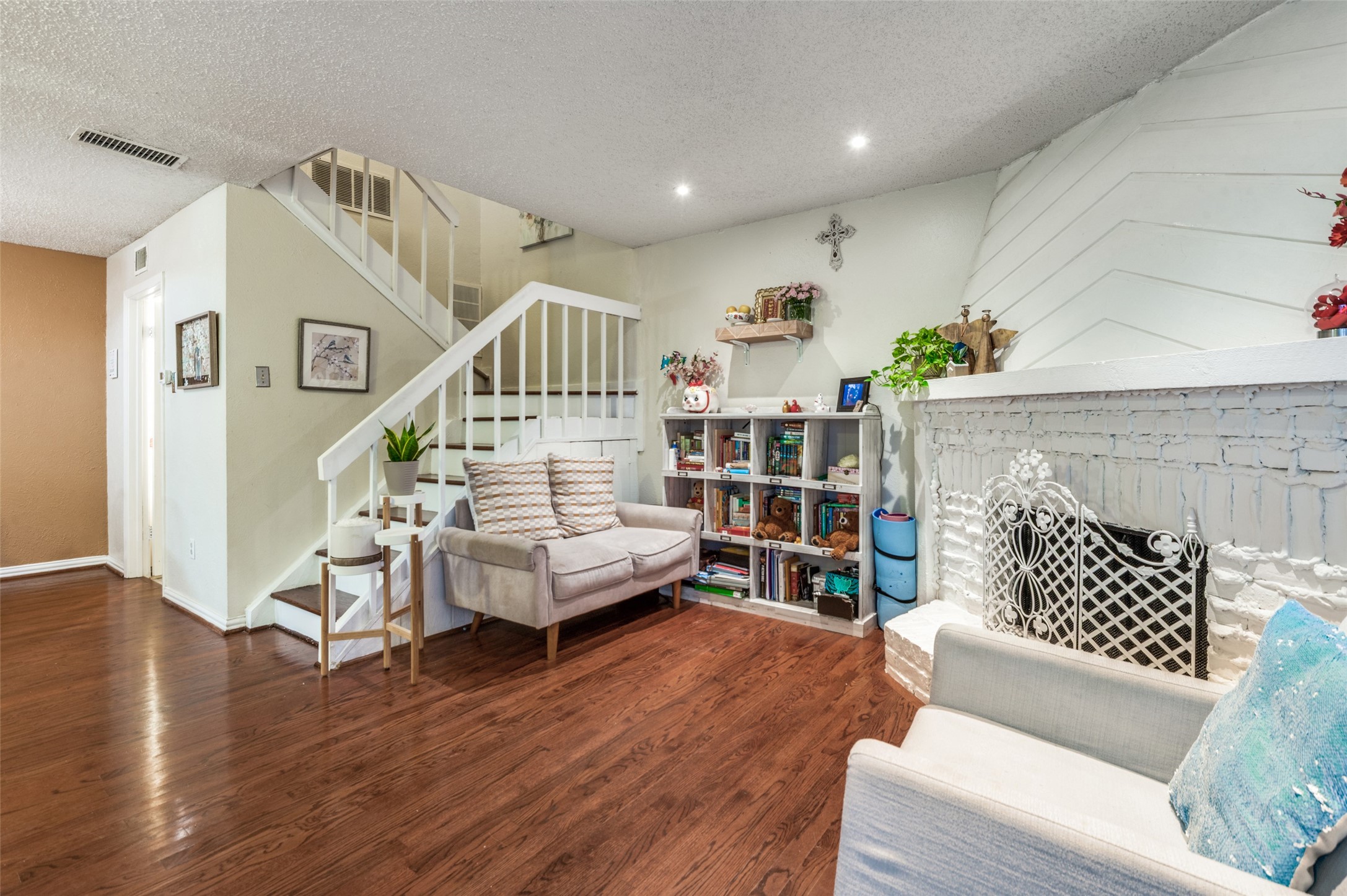 895 Dublin Drive Richardson TX 75080