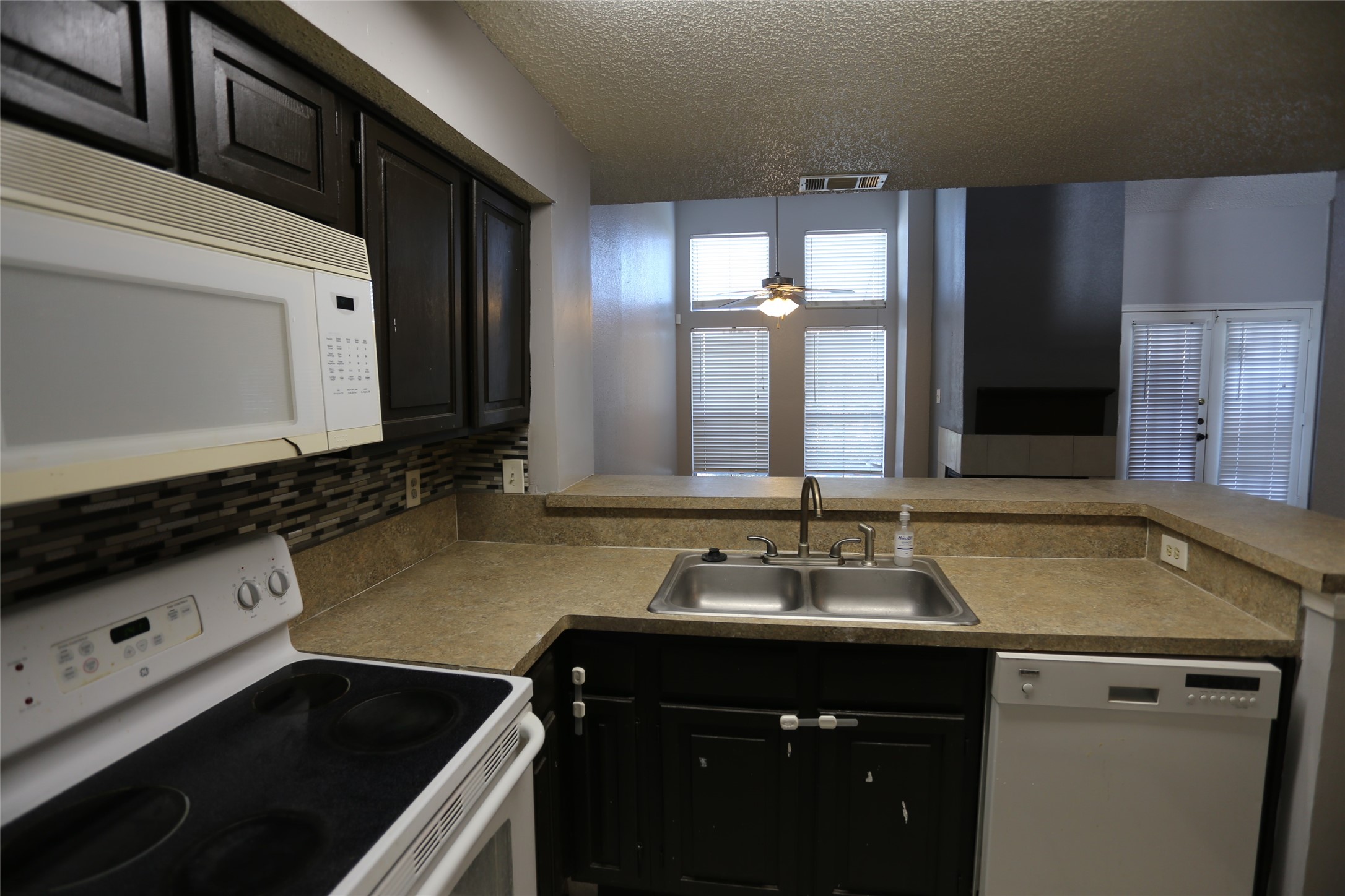3406 Country Club Drive W Irving TX 75038