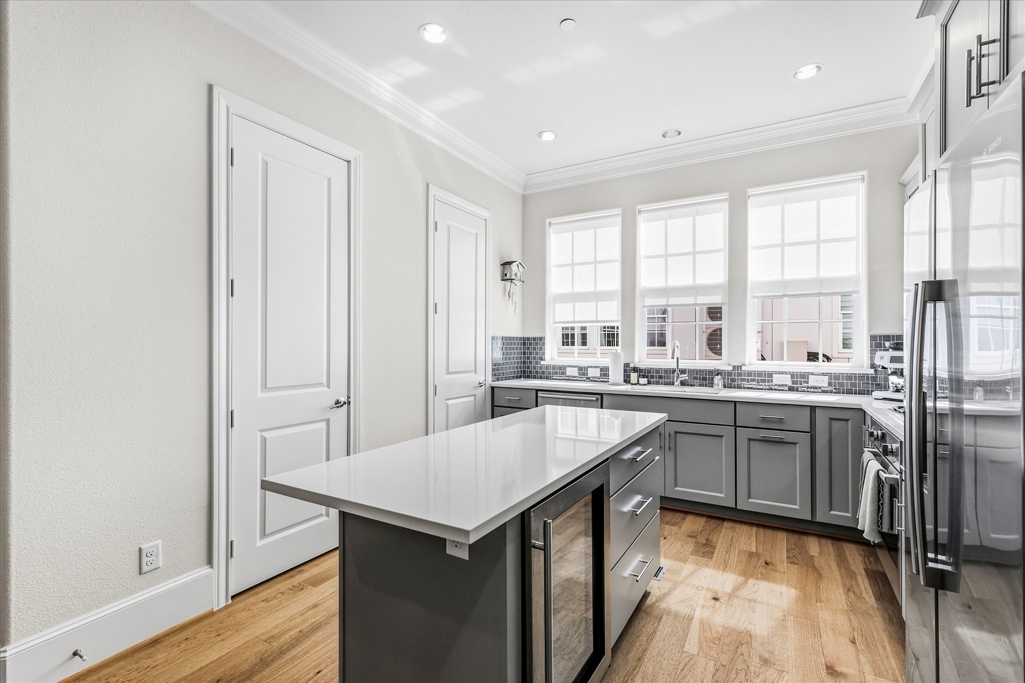 7333 Valley View Lane Dallas TX 75240