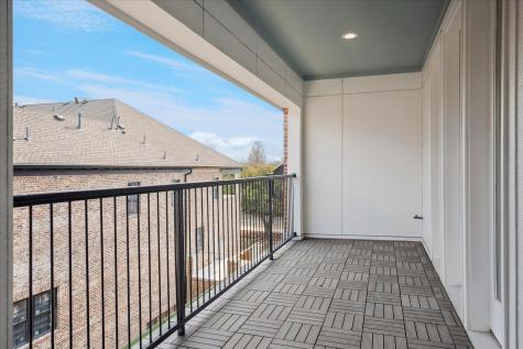 4072 Oak Circle Addison TX 75001
