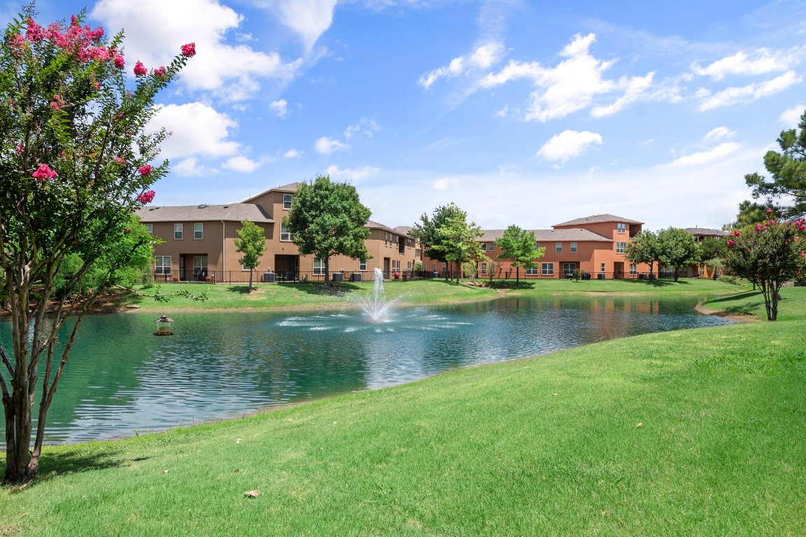 2670 Villa Di Lago Grand Prairie TX 75054