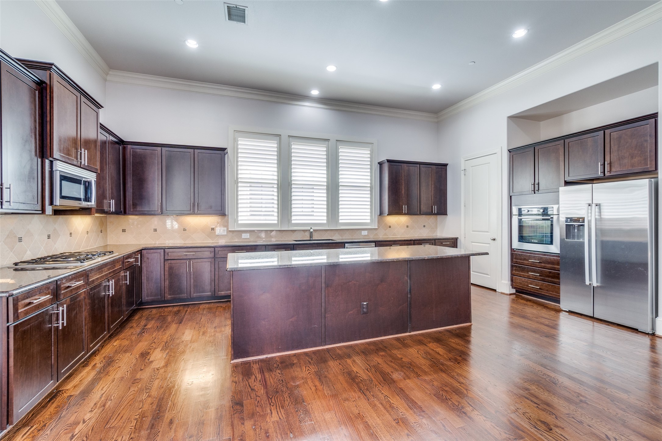 2140 Helsminster Drive Dallas TX 75201