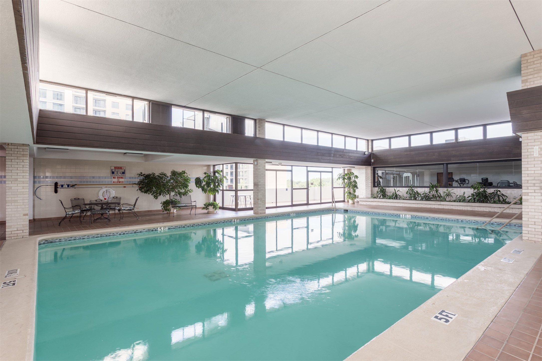 6335 W Northwest Highway Dallas TX 75225