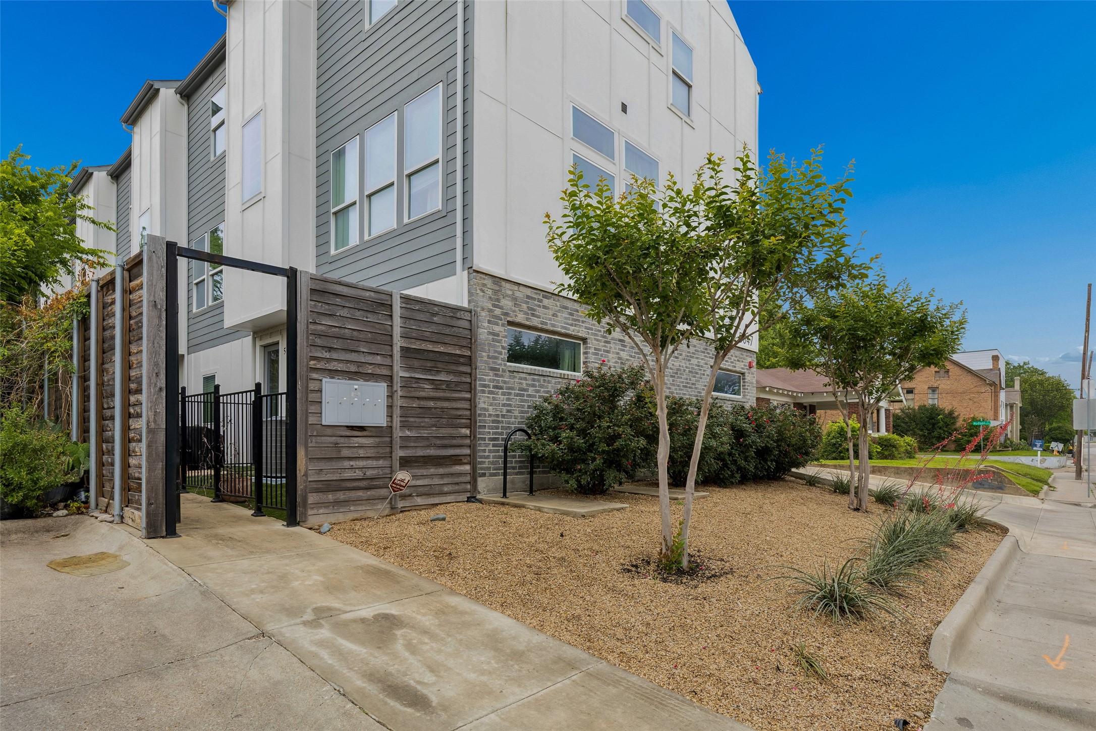 5647 Live Oak Street Dallas TX 75206