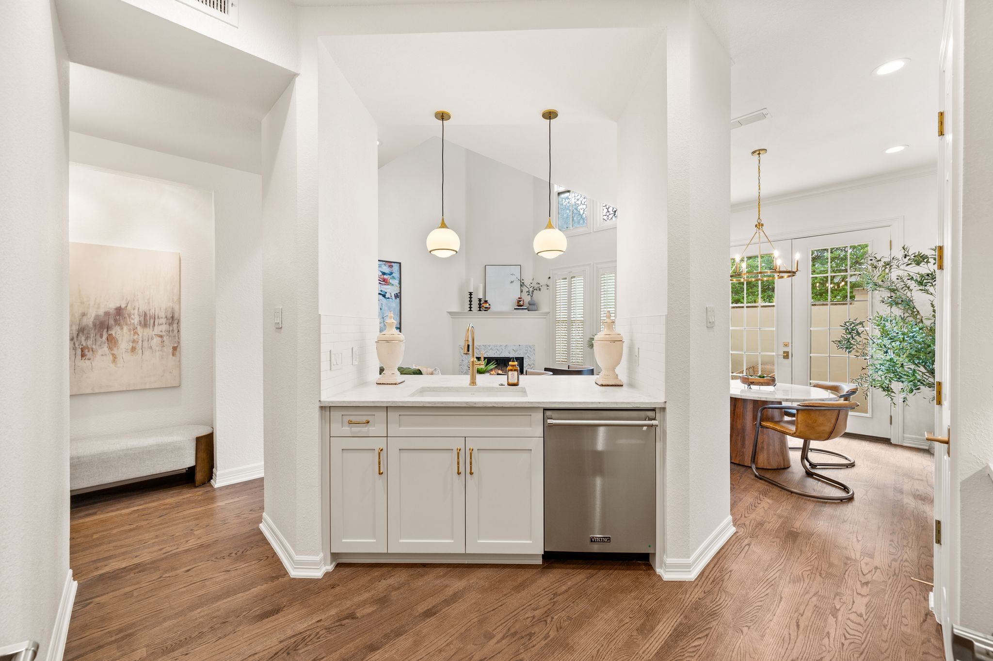 3702 Holland Avenue Dallas TX 75219