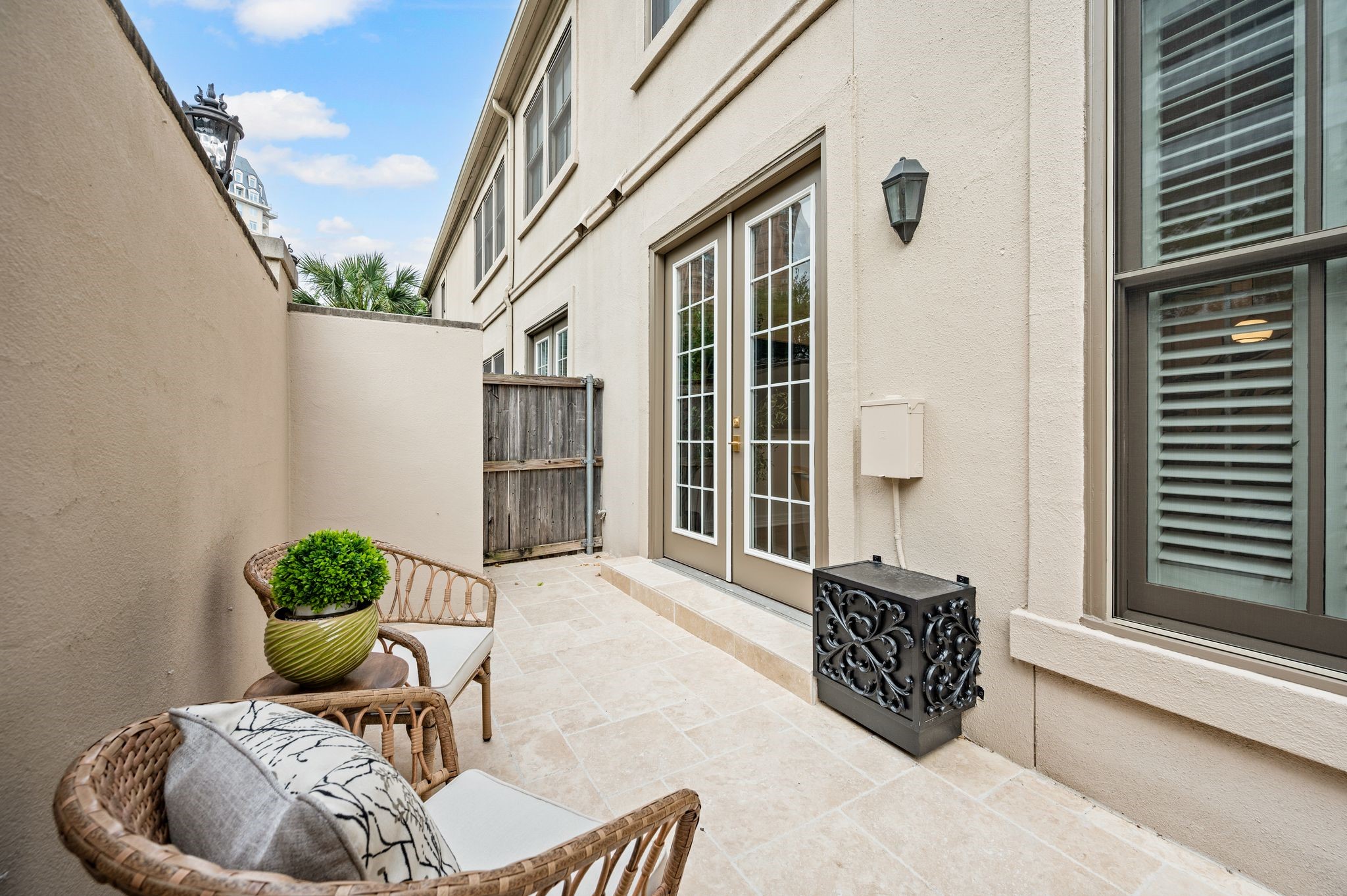 3702 Holland Avenue Dallas TX 75219