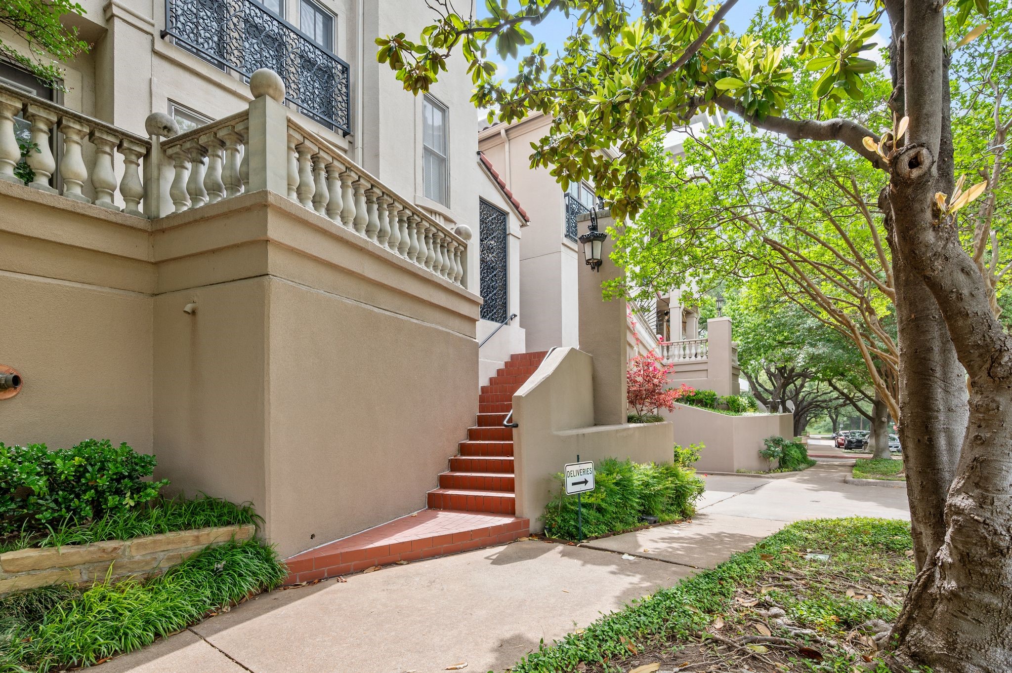 3702 Holland Avenue Dallas TX 75219