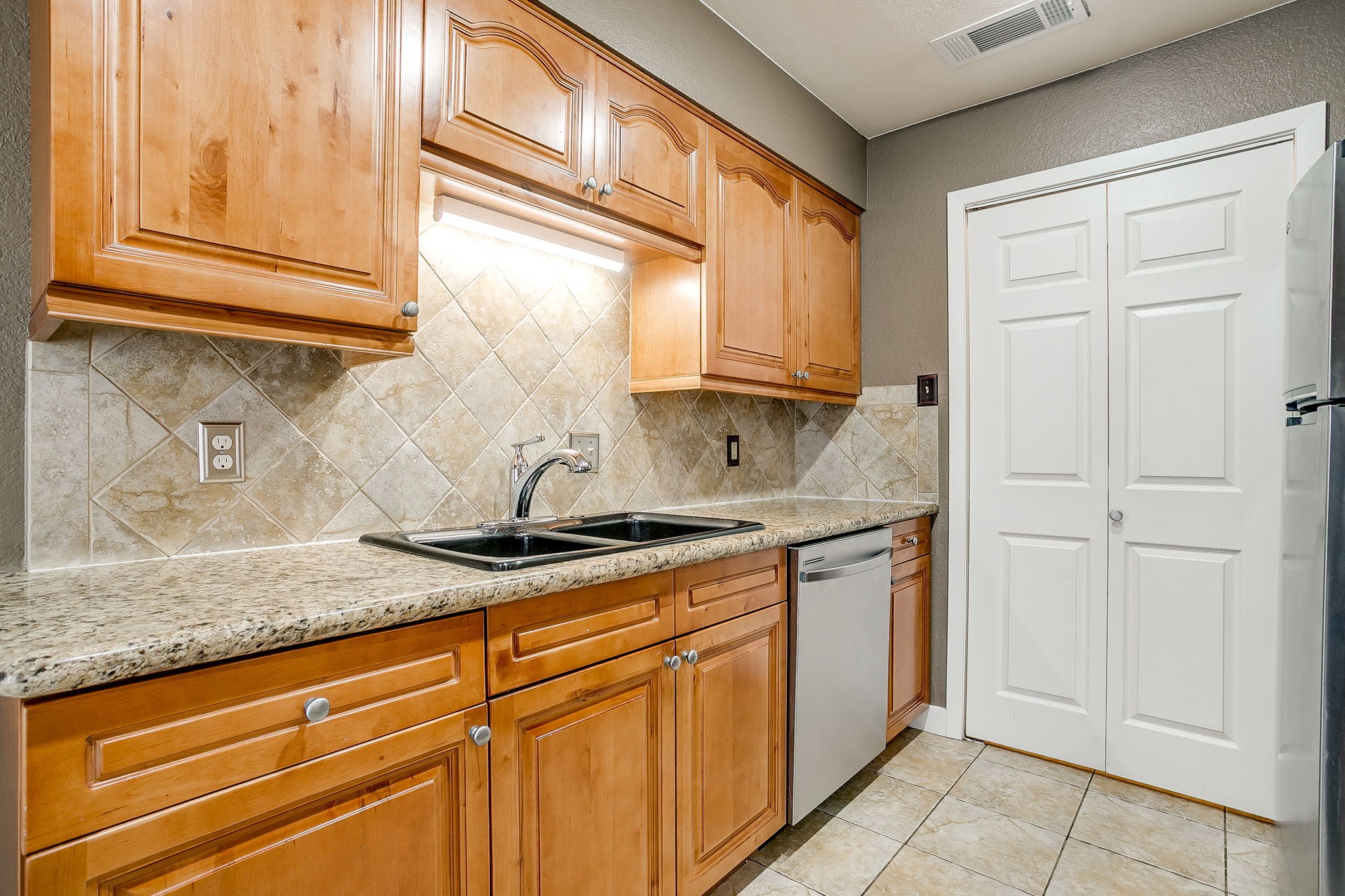 5638 Cedar Creek Drive Benbrook TX 76109