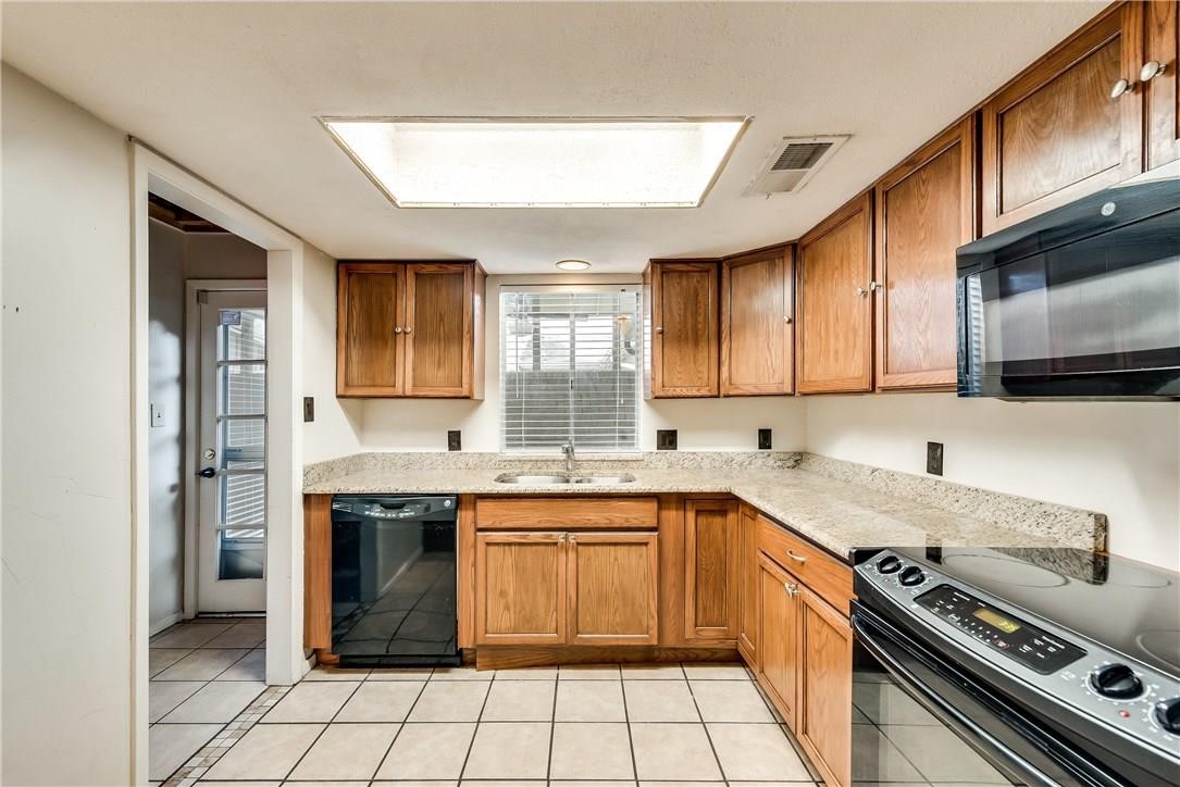 3407 Ambassador Row Dalworthington Gardens TX 76013