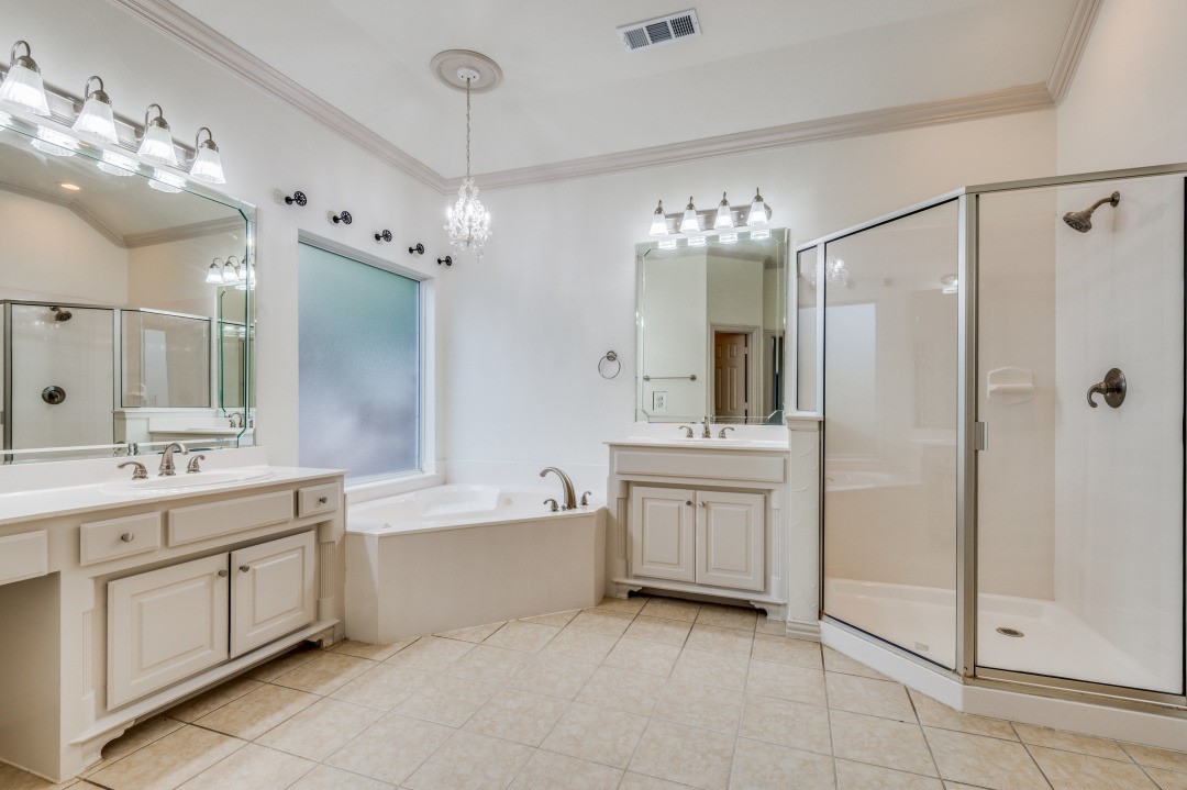 4452 Saint Andrews Boulevard Irving TX 75038