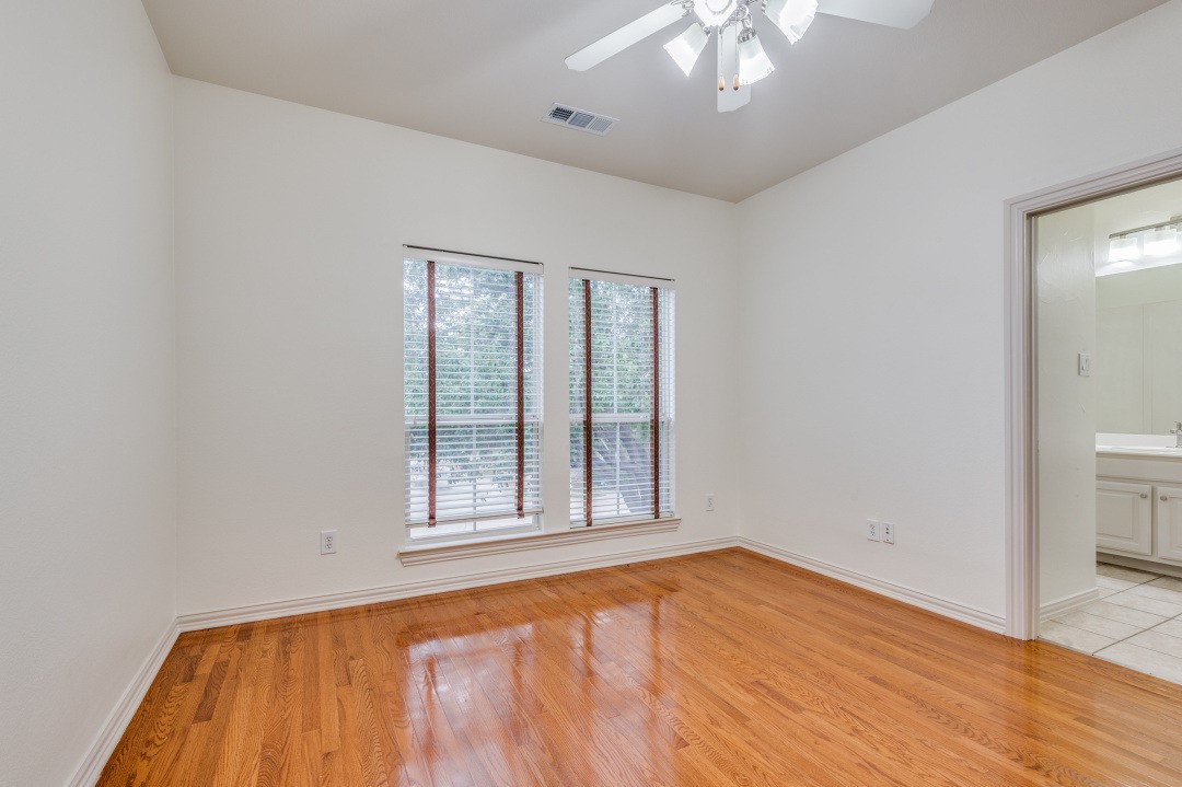 4452 Saint Andrews Boulevard Irving TX 75038
